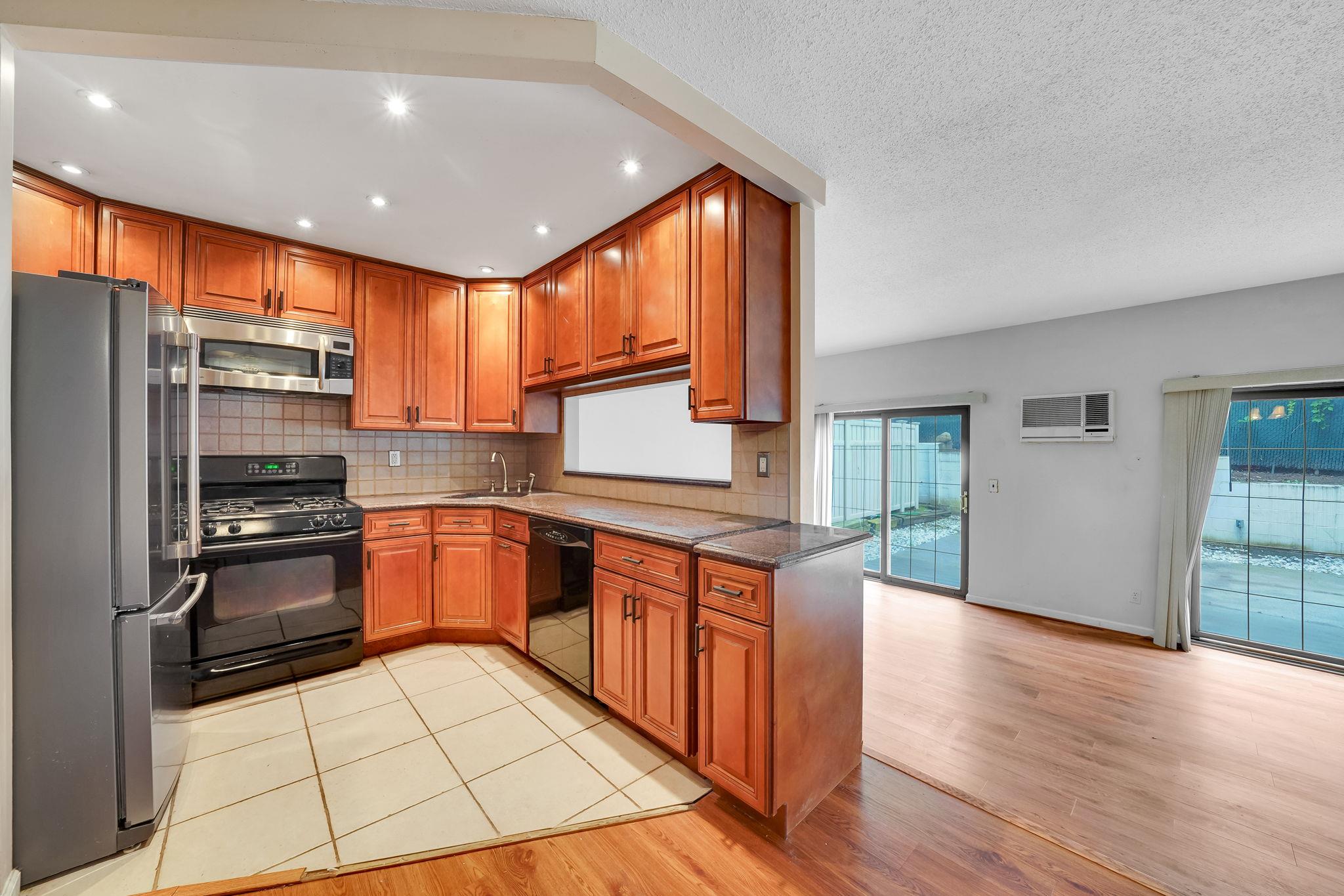 504 Julius Road # 7c, College Point, NY 11356