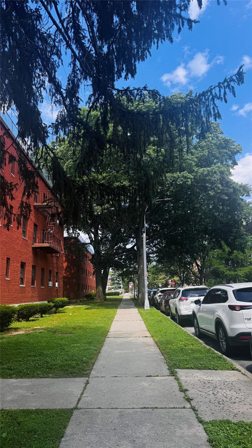 14133 78th Ave # 3B, Kew Garden Hills, NY 11367