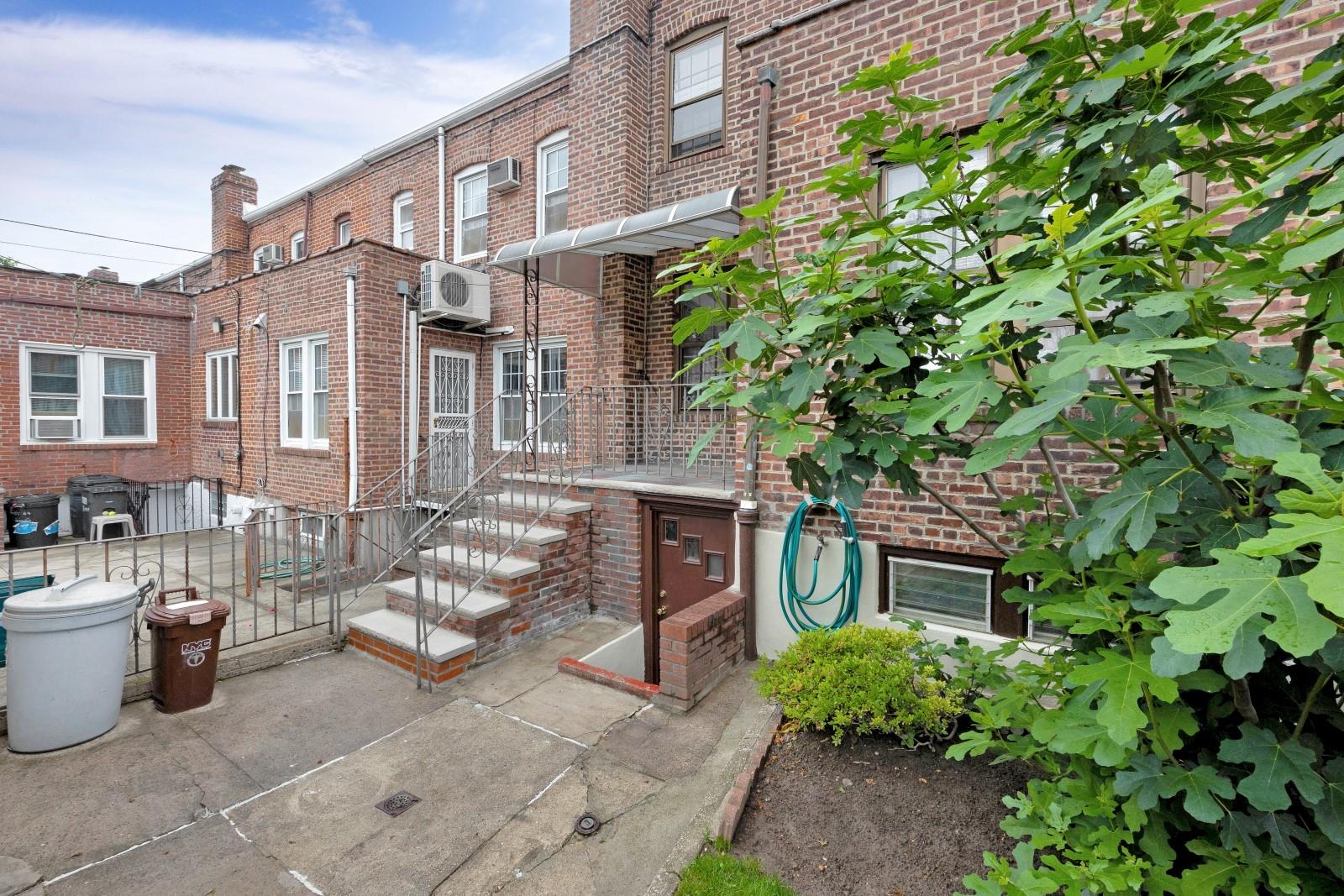 64-66 82nd Place, Middle Village, NY 11379