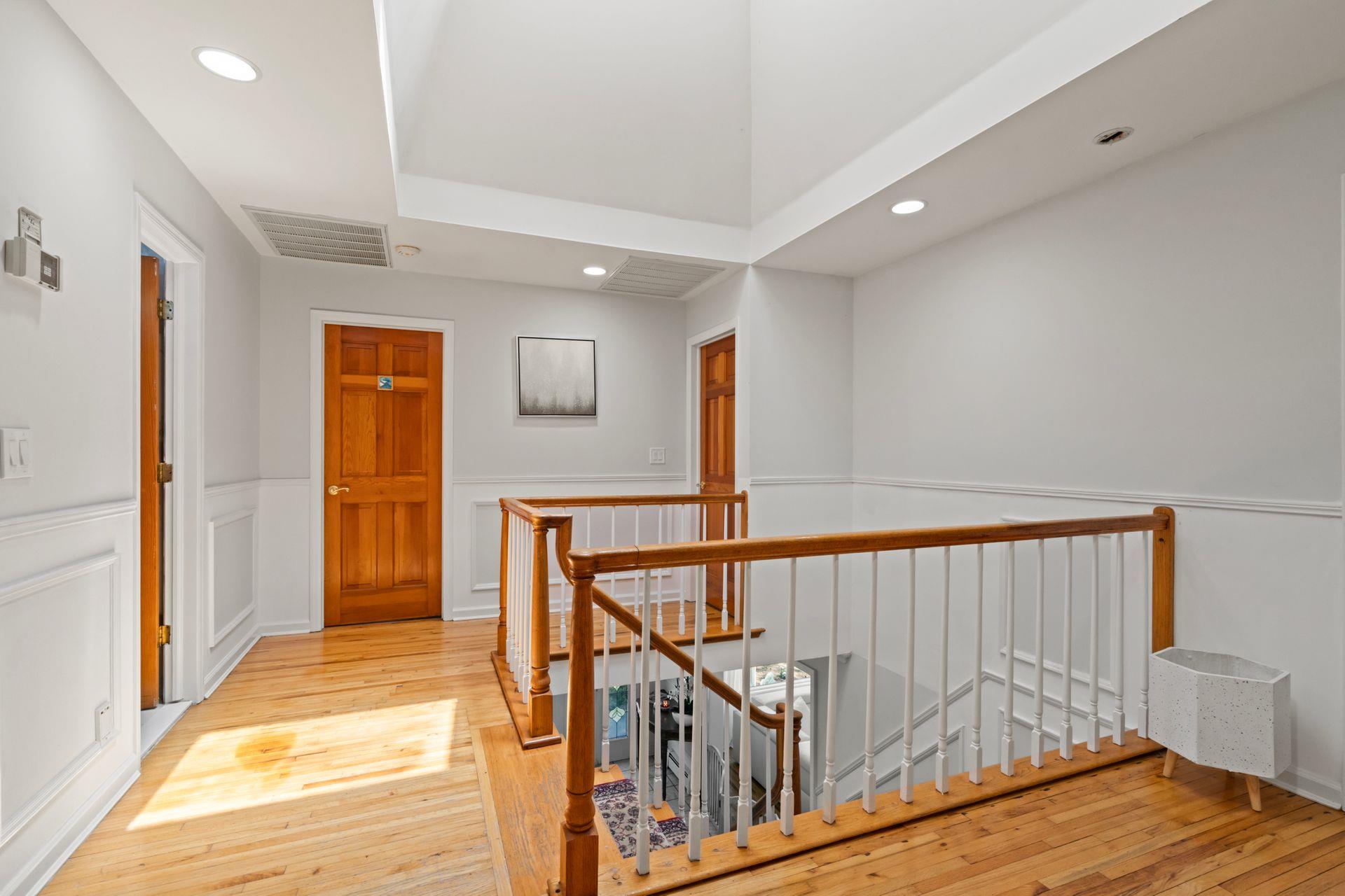 9 Lucille Lane, Dix Hills, NY 11746