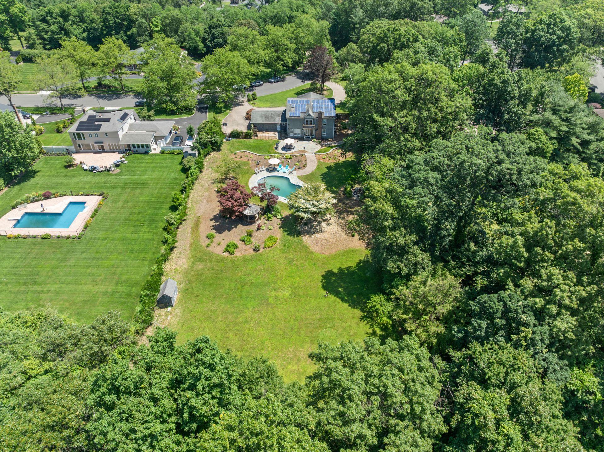 9 Lucille Lane, Dix Hills, NY 11746