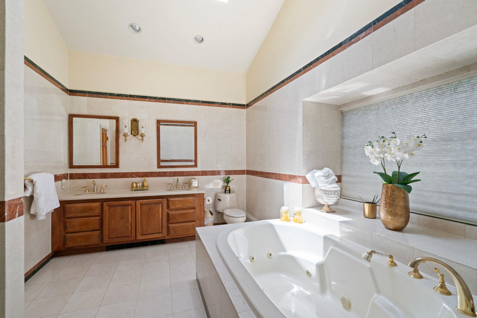 9 Lucille Lane, Dix Hills, NY 11746