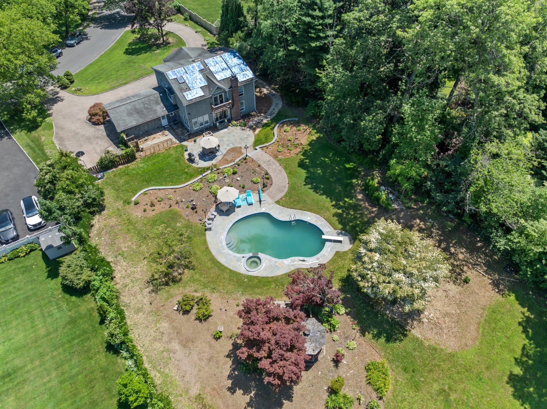 9 Lucille Lane, Dix Hills, NY 11746