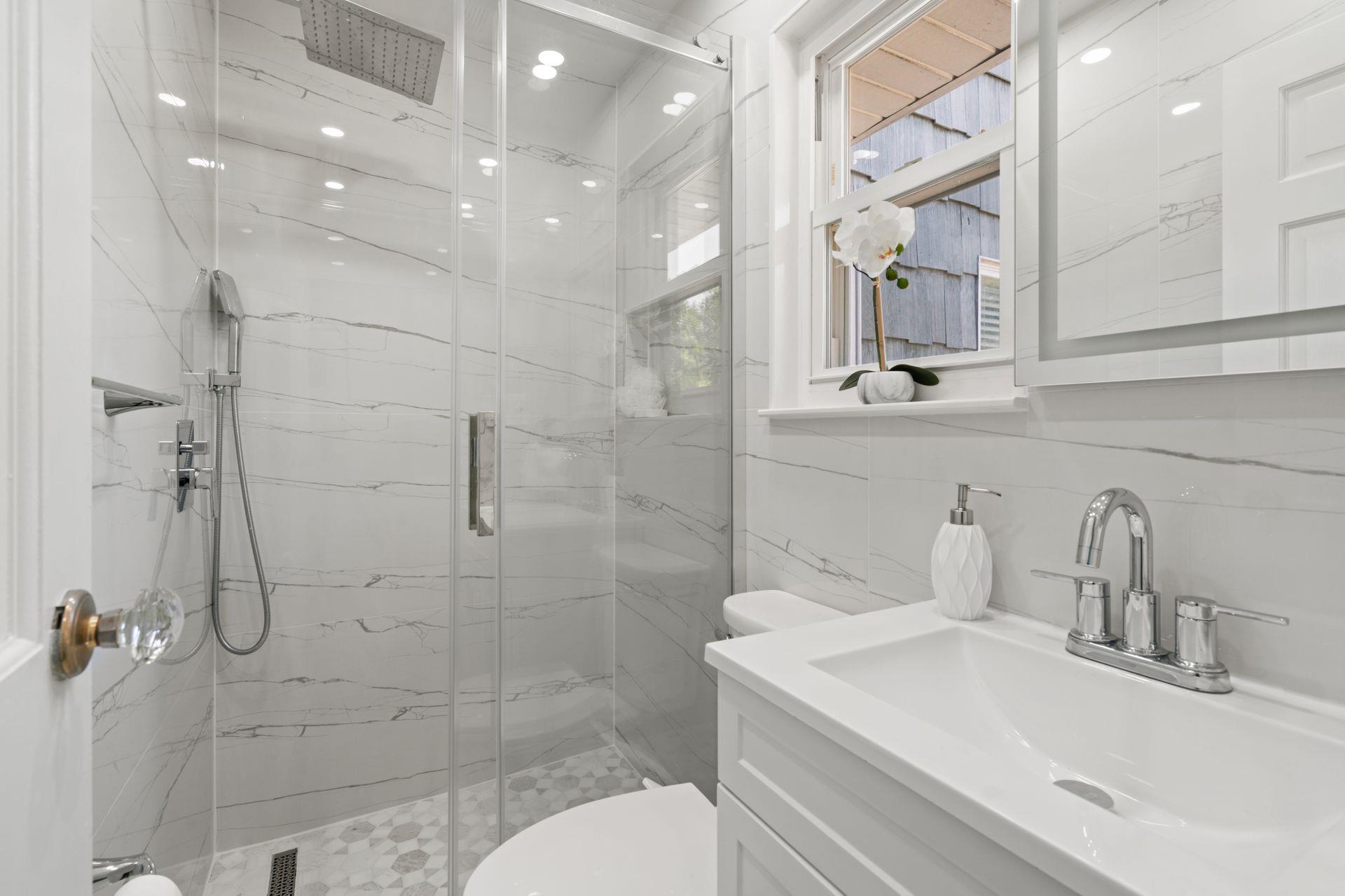 9 Lucille Lane, Dix Hills, NY 11746