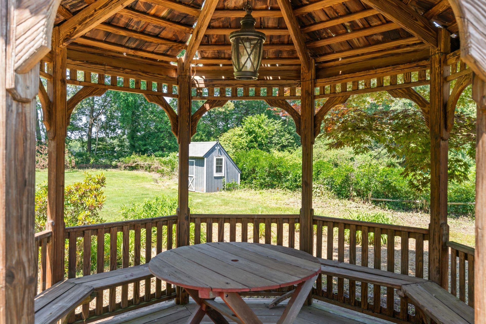 9 Lucille Lane, Dix Hills, NY 11746