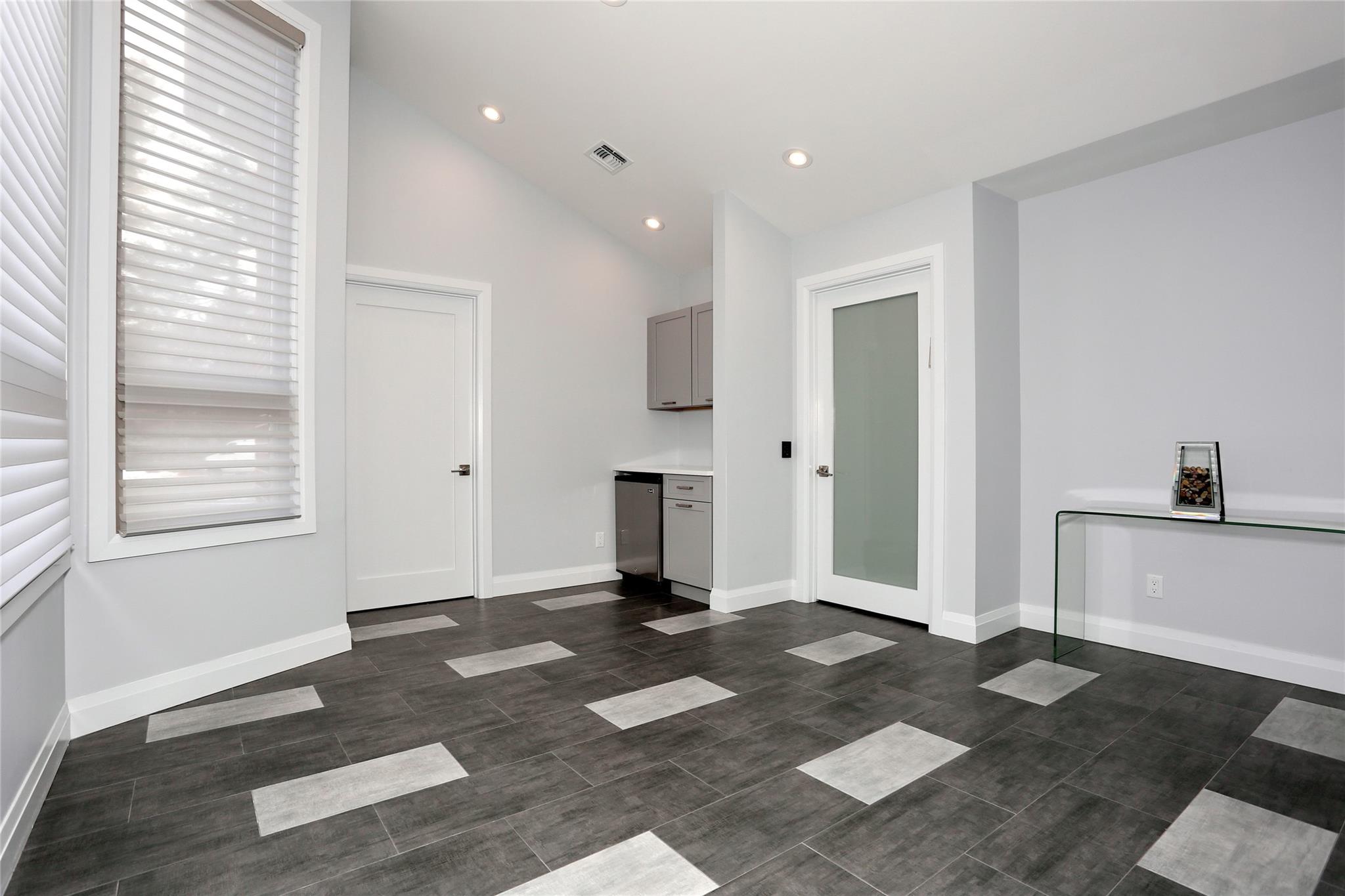 180 Phillips Hill Road, New City, NY 10956