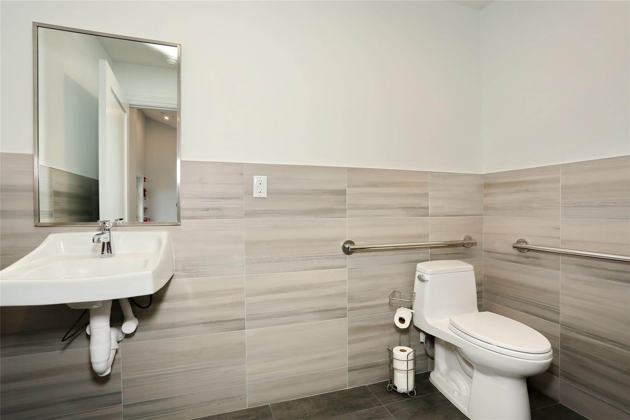 180 Phillips Hill Road, New City, NY 10956