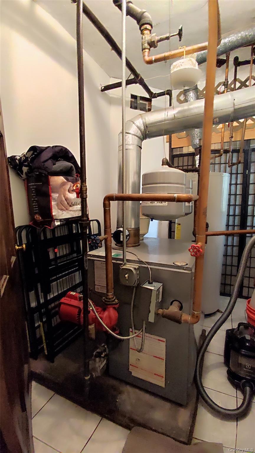 8177 Utopia Pkwy, Jamaica Estates, NY 11432