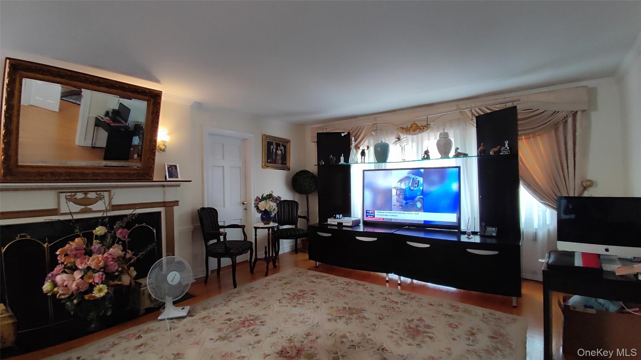 8177 Utopia Pkwy, Jamaica Estates, NY 11432