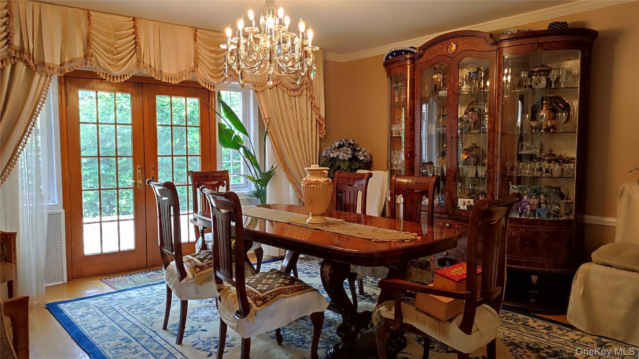 8177 Utopia Pkwy, Jamaica Estates, NY 11432