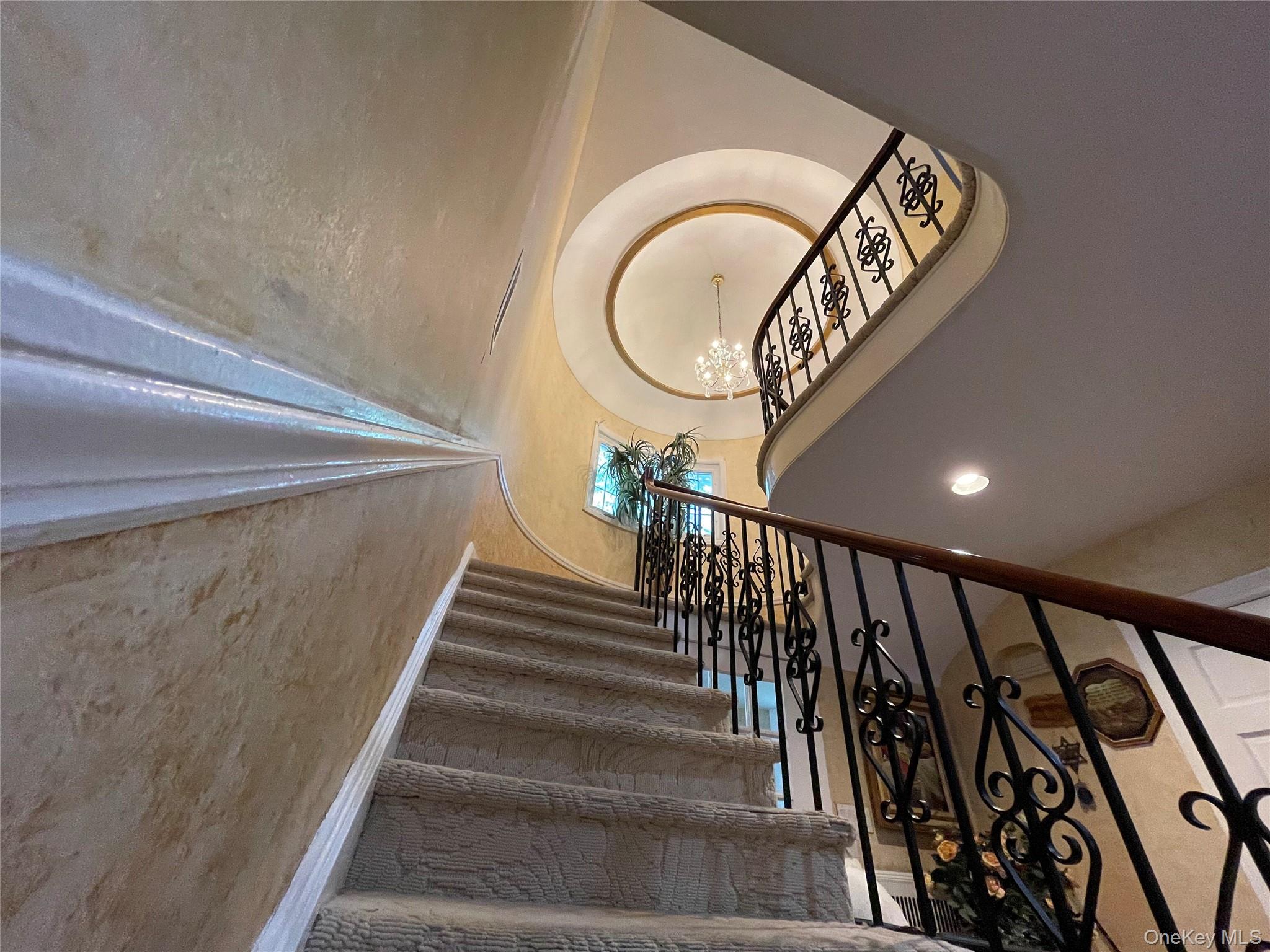 8177 Utopia Pkwy, Jamaica Estates, NY 11432