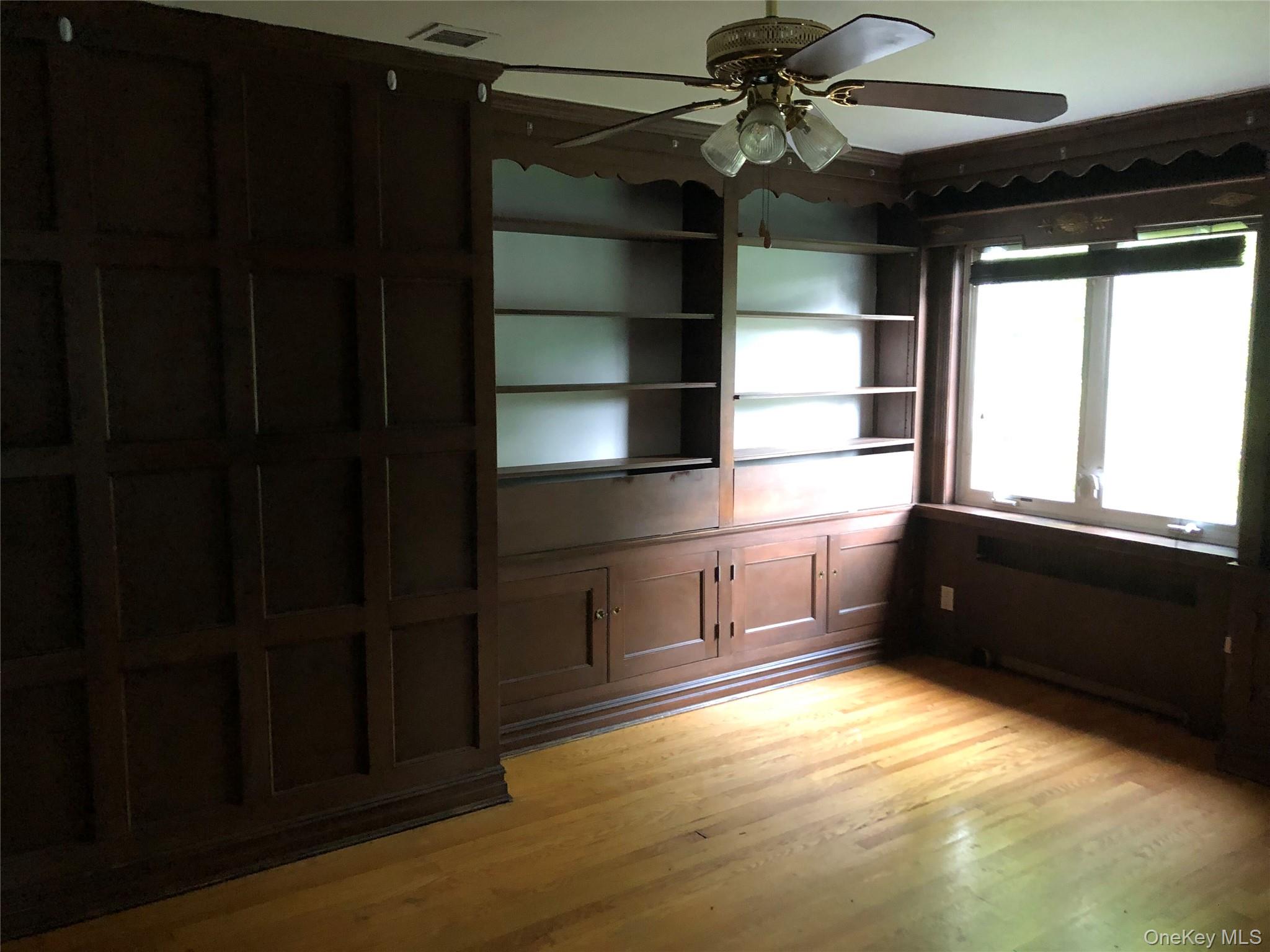 8177 Utopia Pkwy, Jamaica Estates, NY 11432