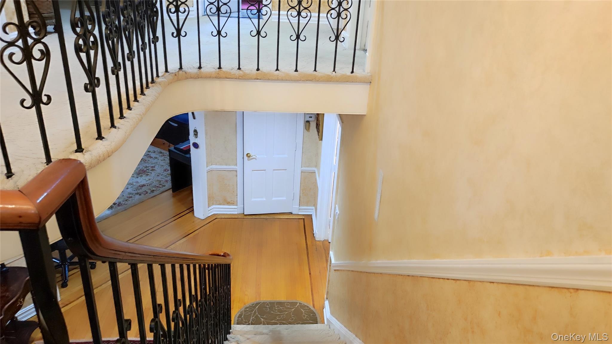 8177 Utopia Pkwy, Jamaica Estates, NY 11432