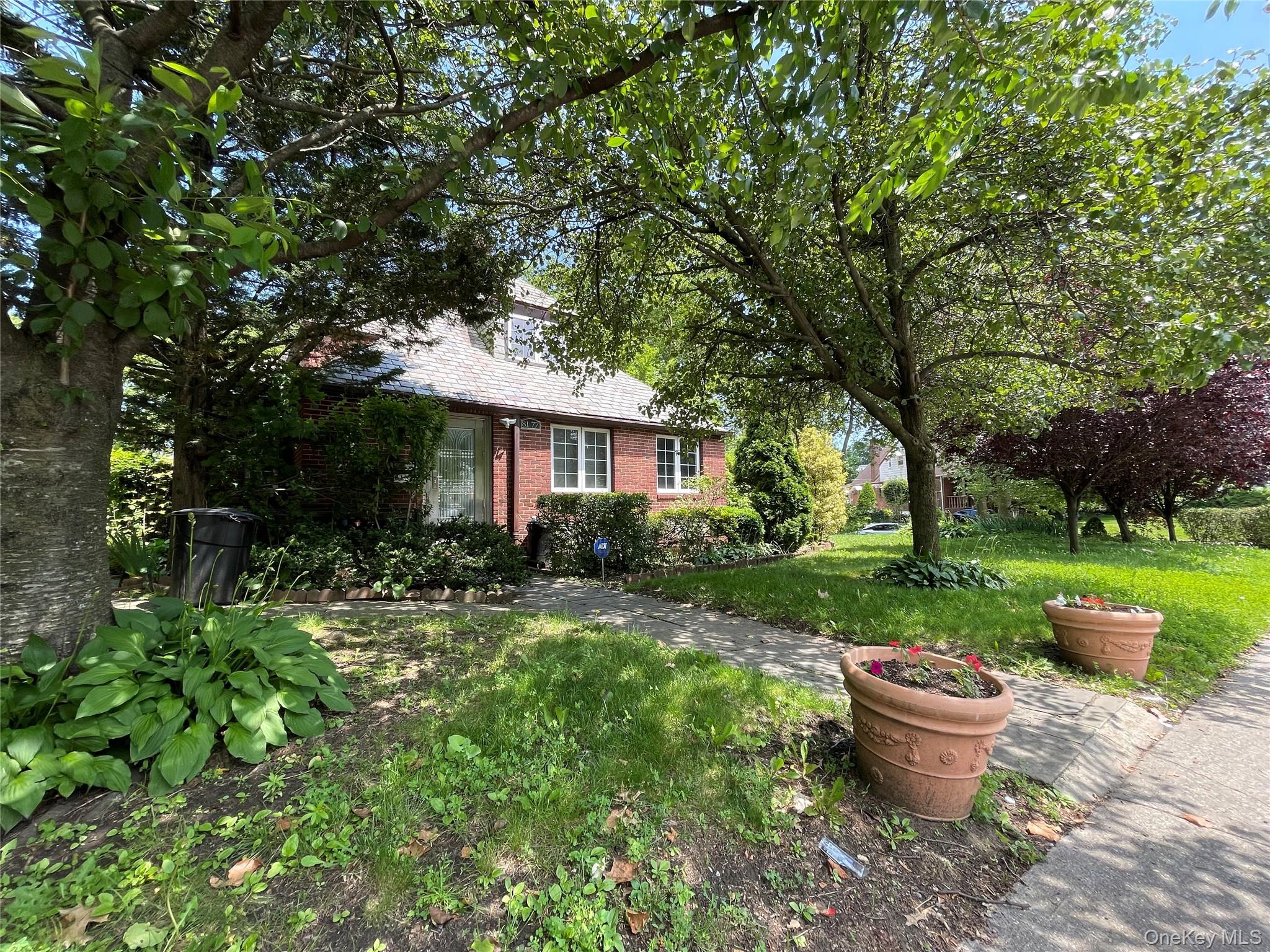 8177 Utopia Pkwy, Jamaica Estates, NY 11432