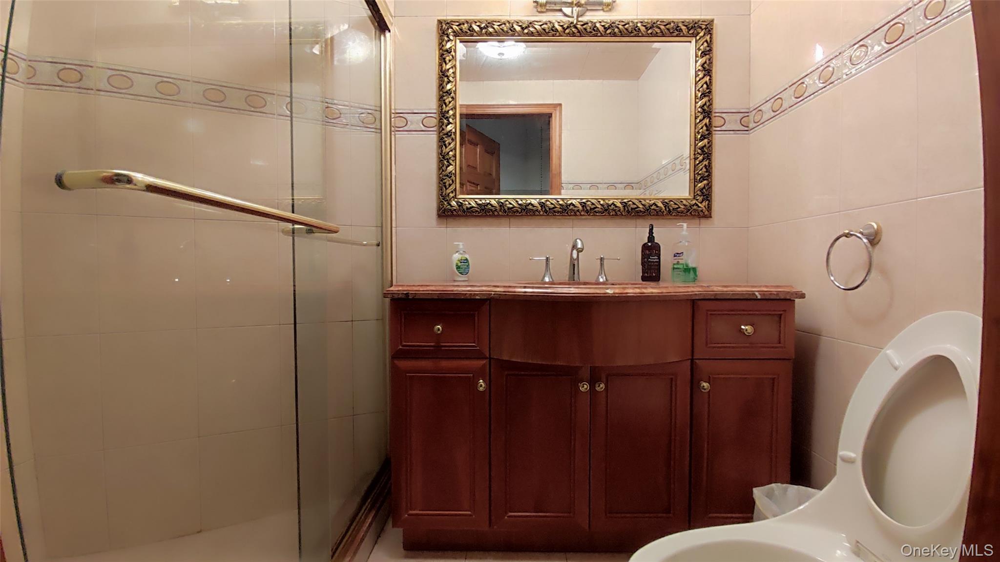 8177 Utopia Pkwy, Jamaica Estates, NY 11432