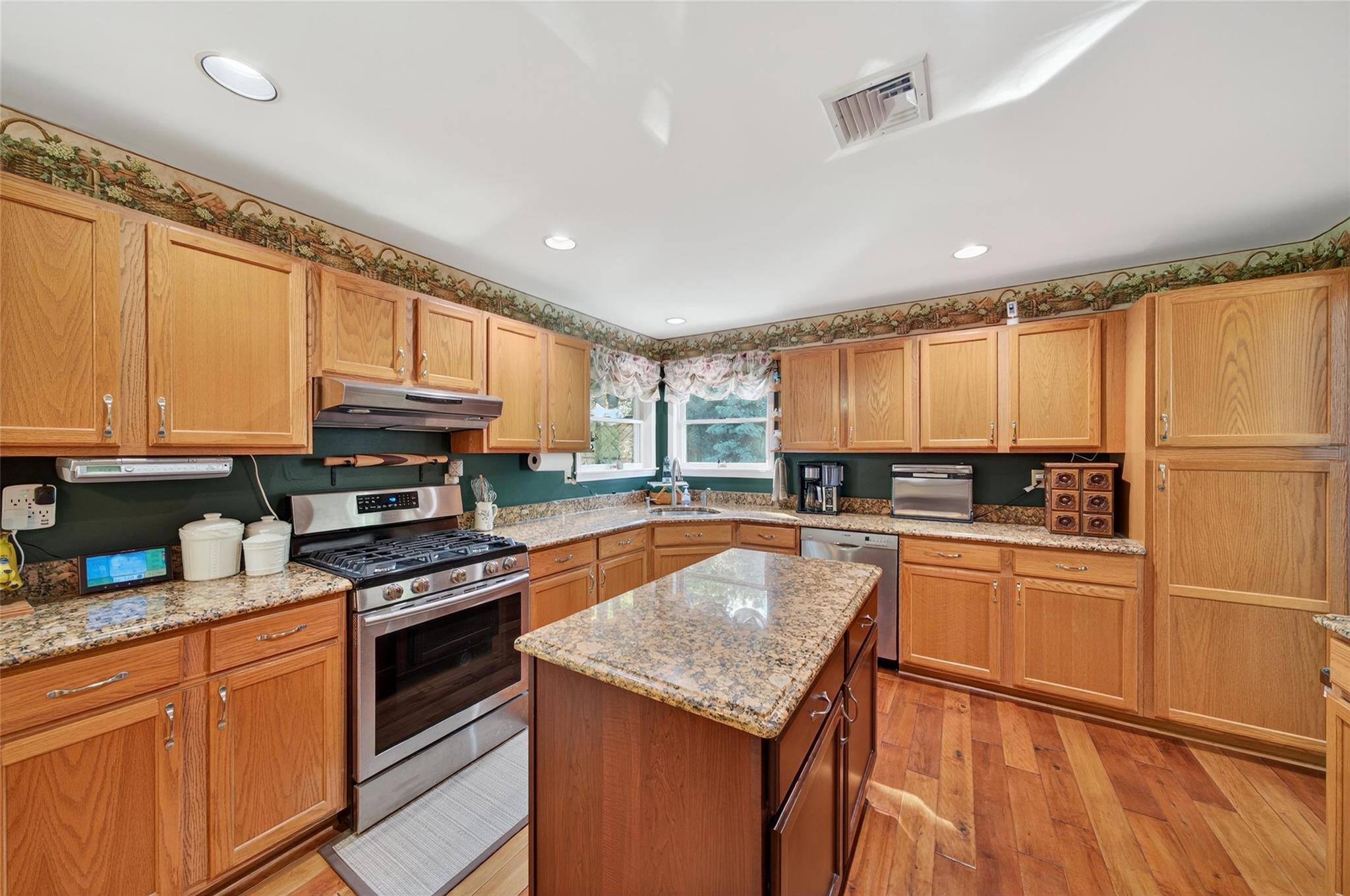 11 Whitman Place, Monroe, NY 10950