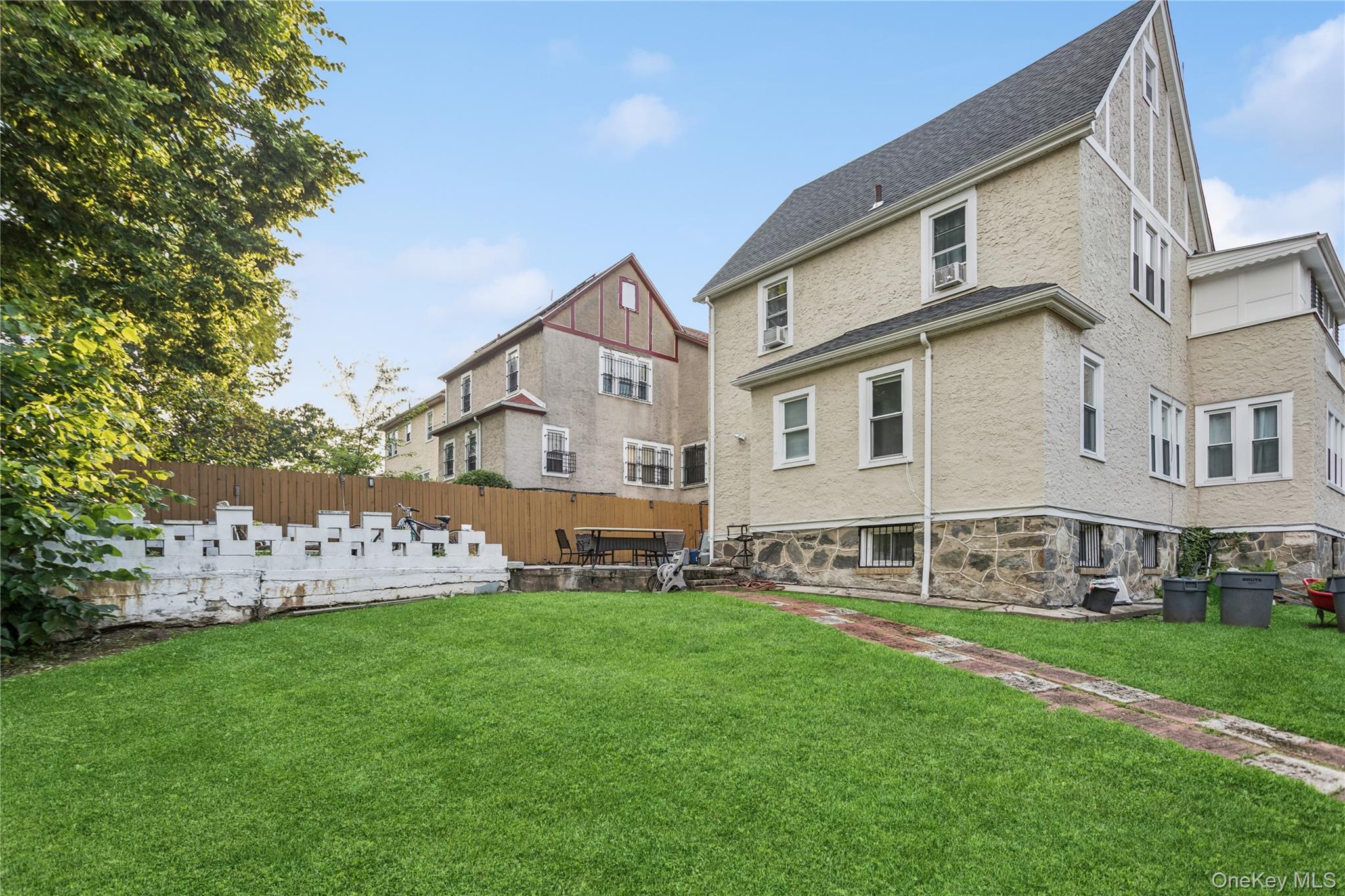 222 E 4th Street, Mount Vernon, NY 10553