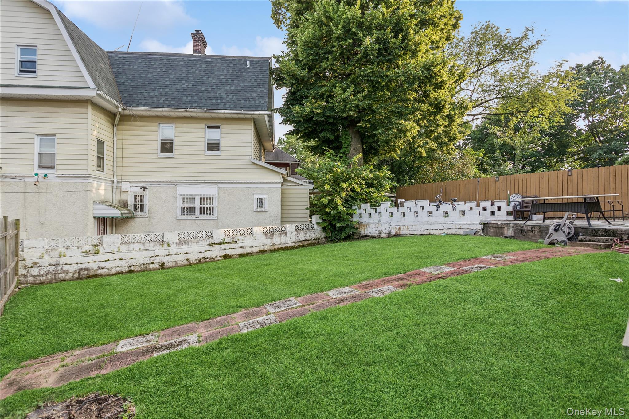 222 E 4th Street, Mount Vernon, NY 10553