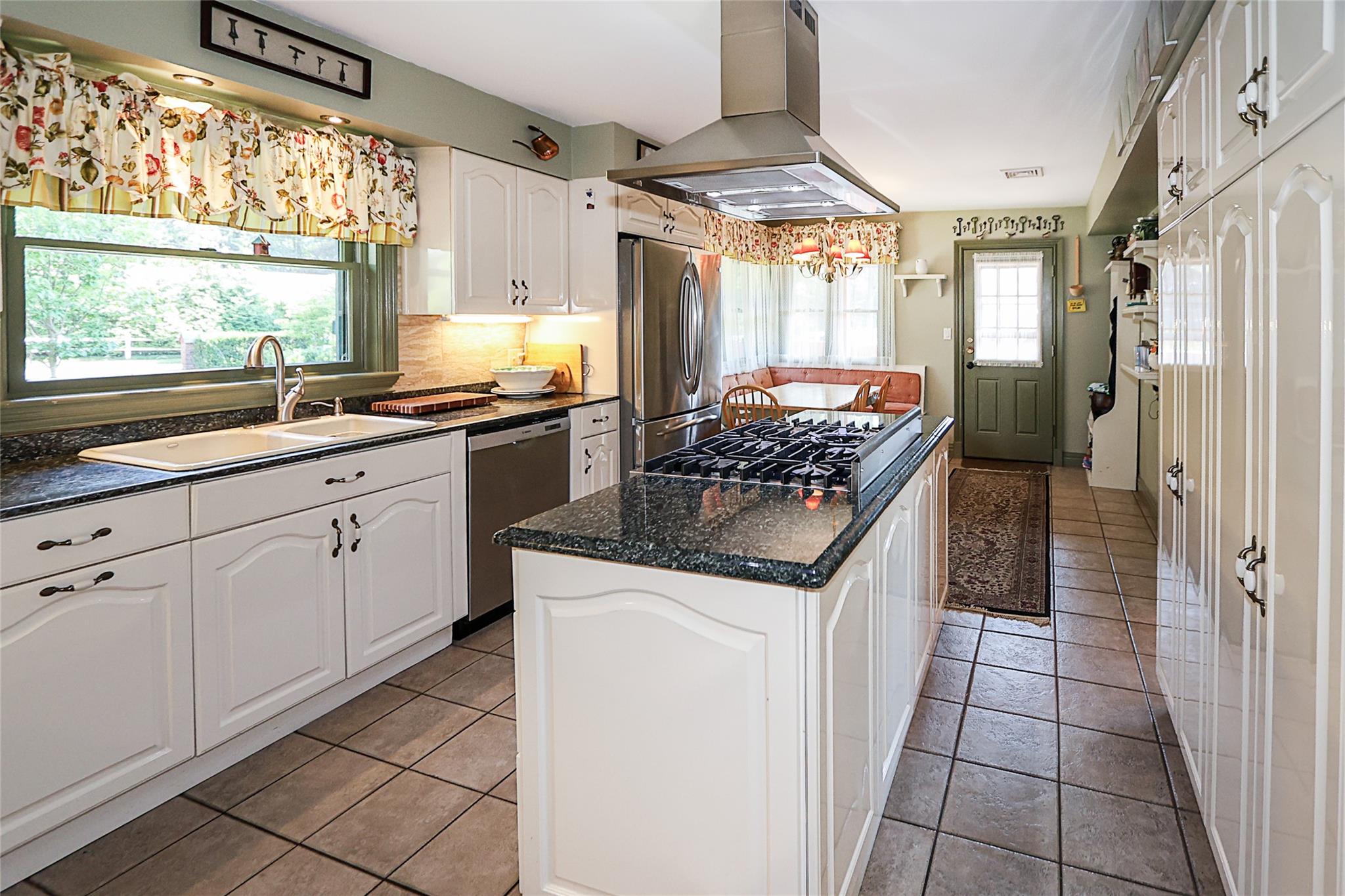 19 Marietta Road, Glen Cove, NY 11542