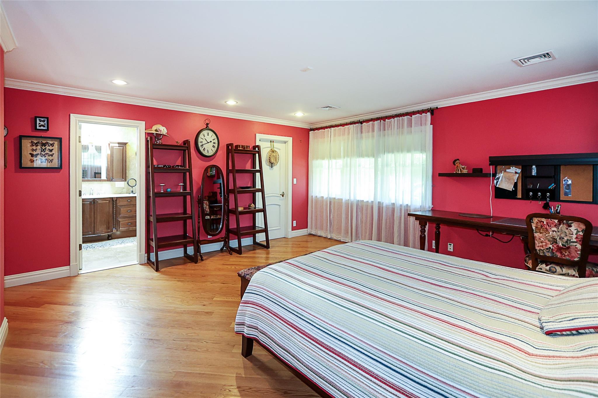 19 Marietta Road, Glen Cove, NY 11542