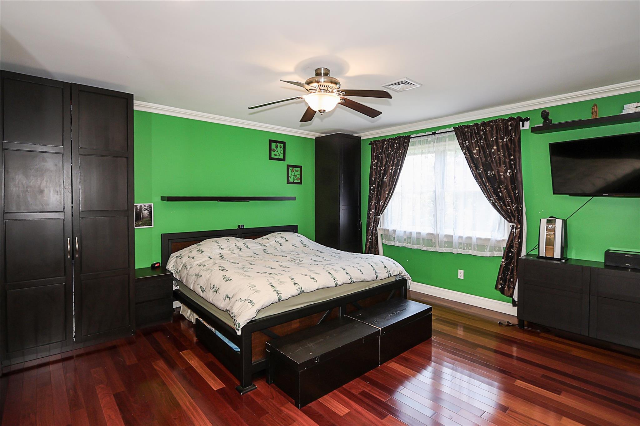 19 Marietta Road, Glen Cove, NY 11542