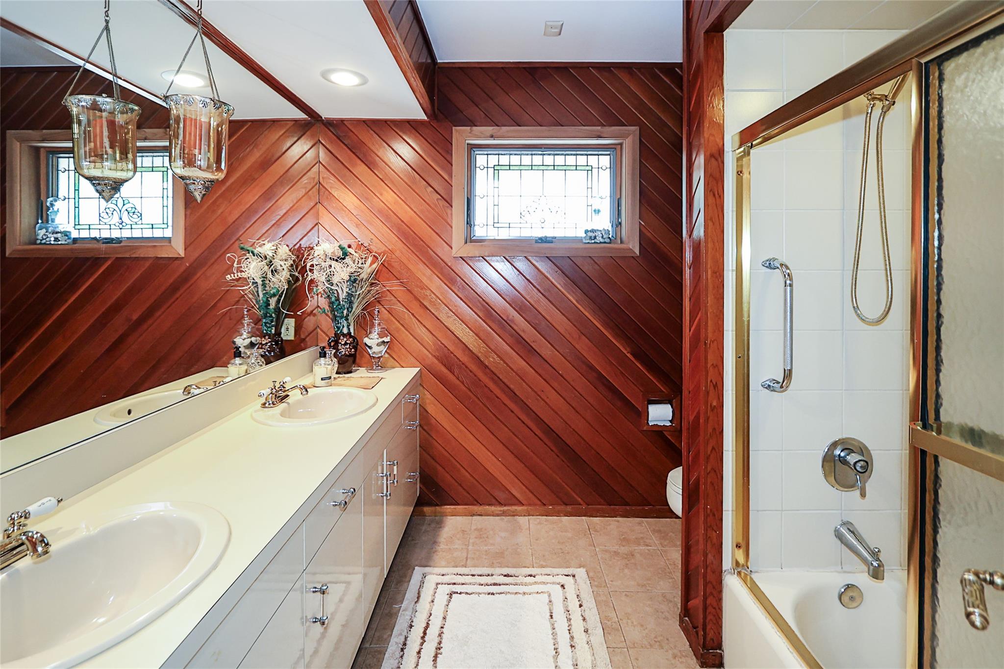 19 Marietta Road, Glen Cove, NY 11542