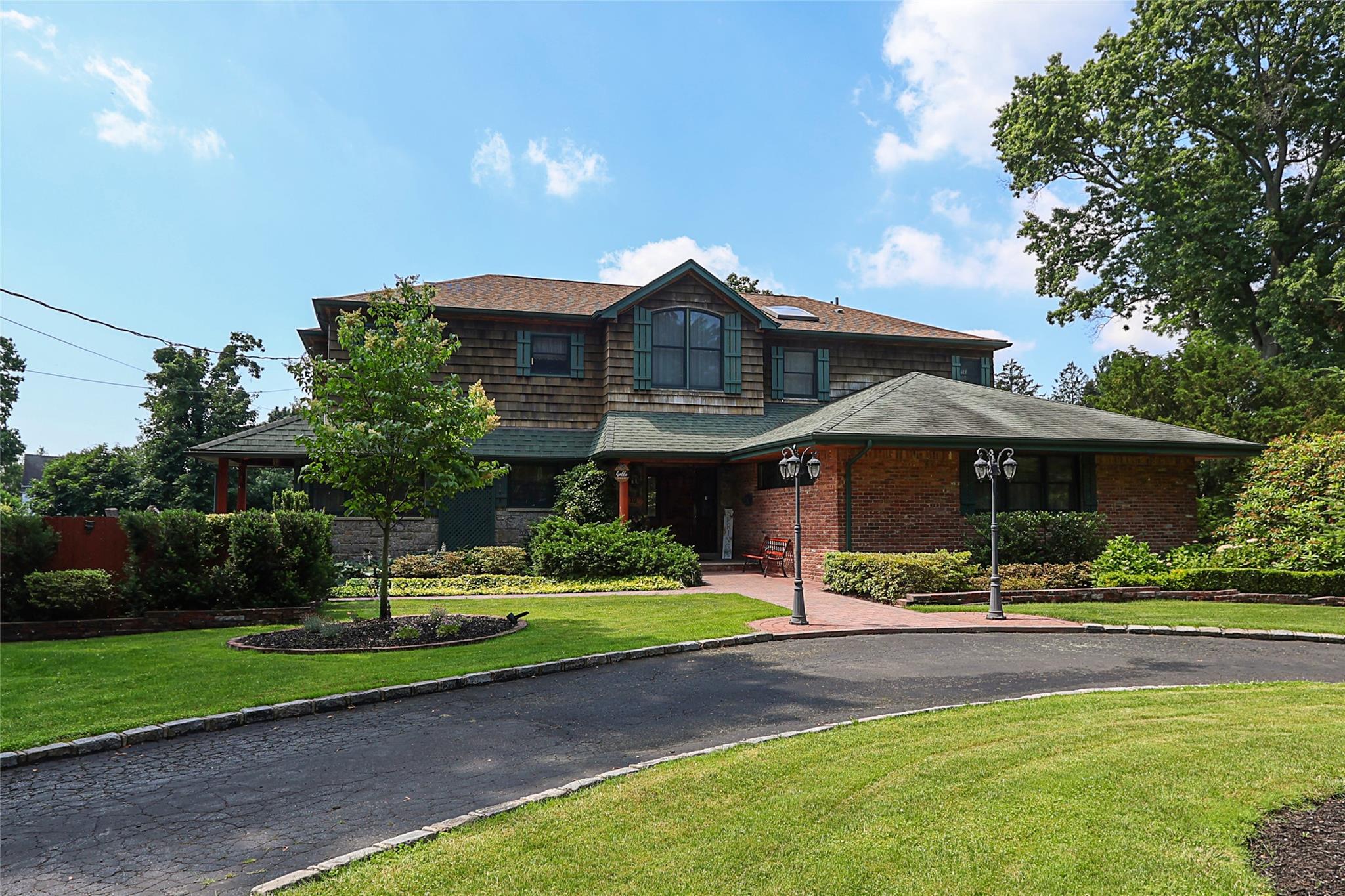 19 Marietta Road, Glen Cove, NY 11542