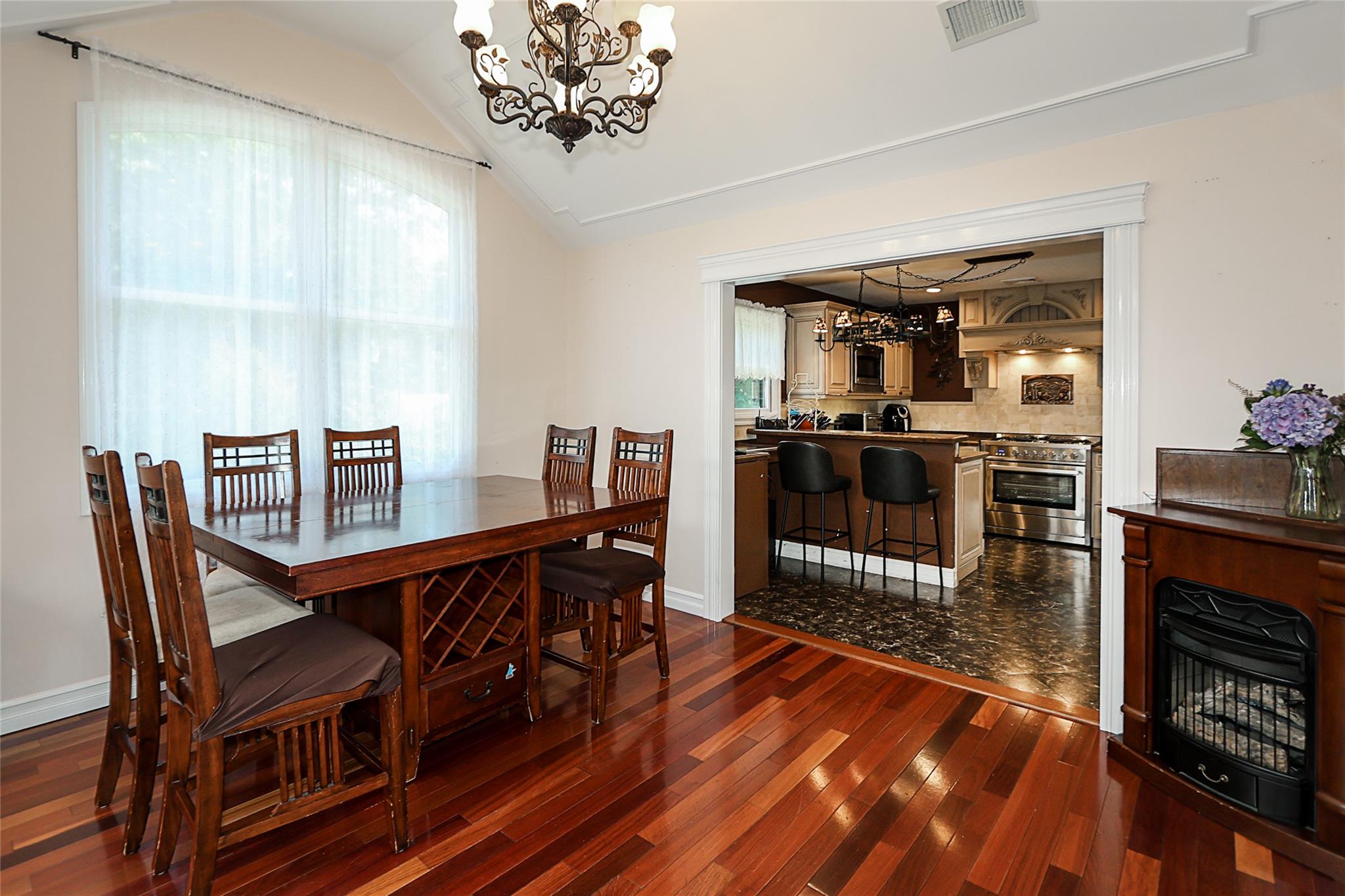 19 Marietta Road, Glen Cove, NY 11542