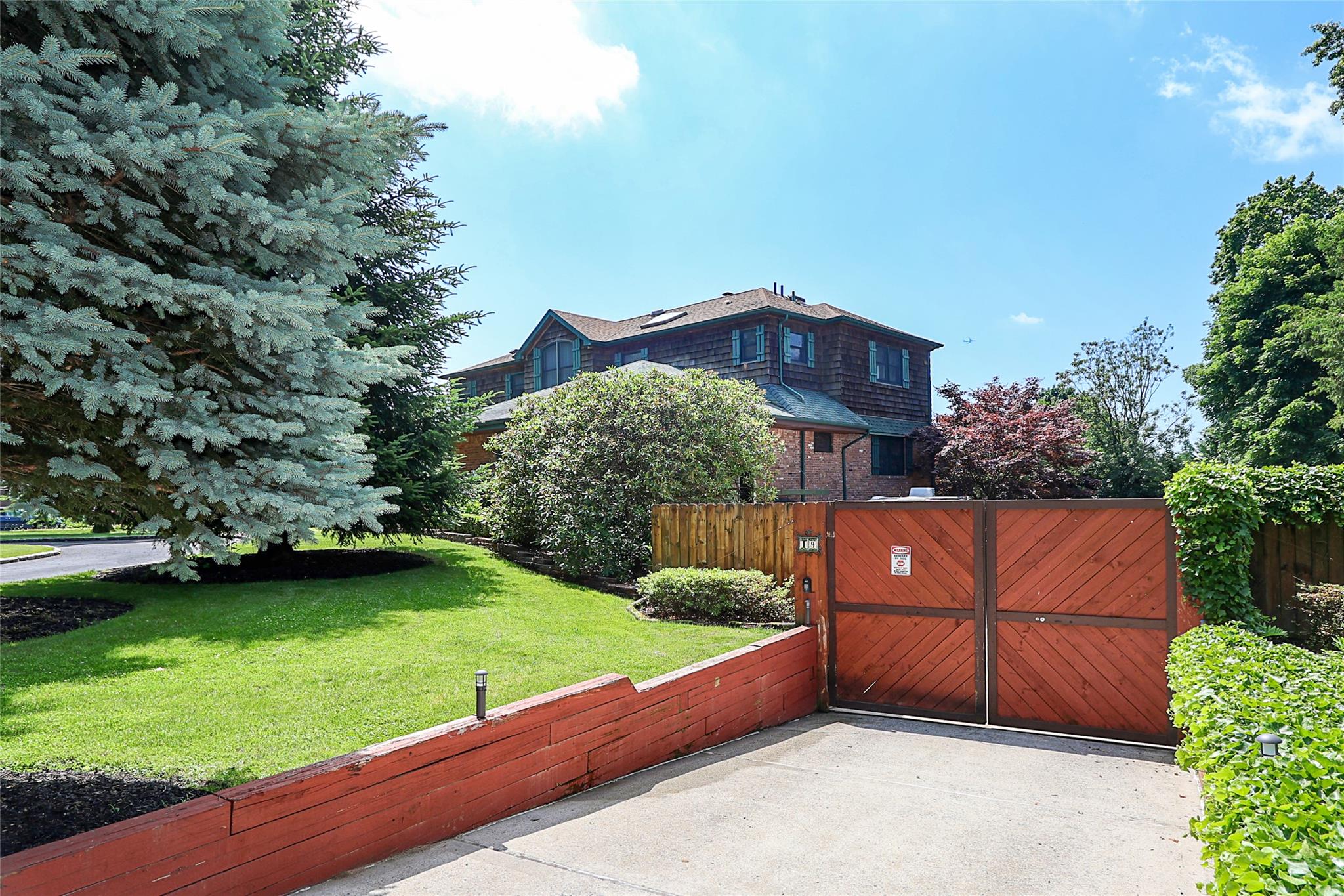 19 Marietta Road, Glen Cove, NY 11542