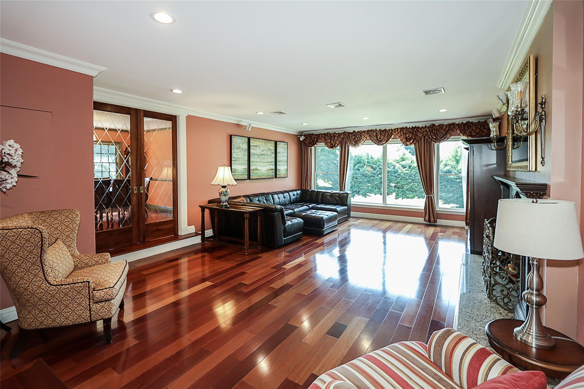 19 Marietta Road, Glen Cove, NY 11542