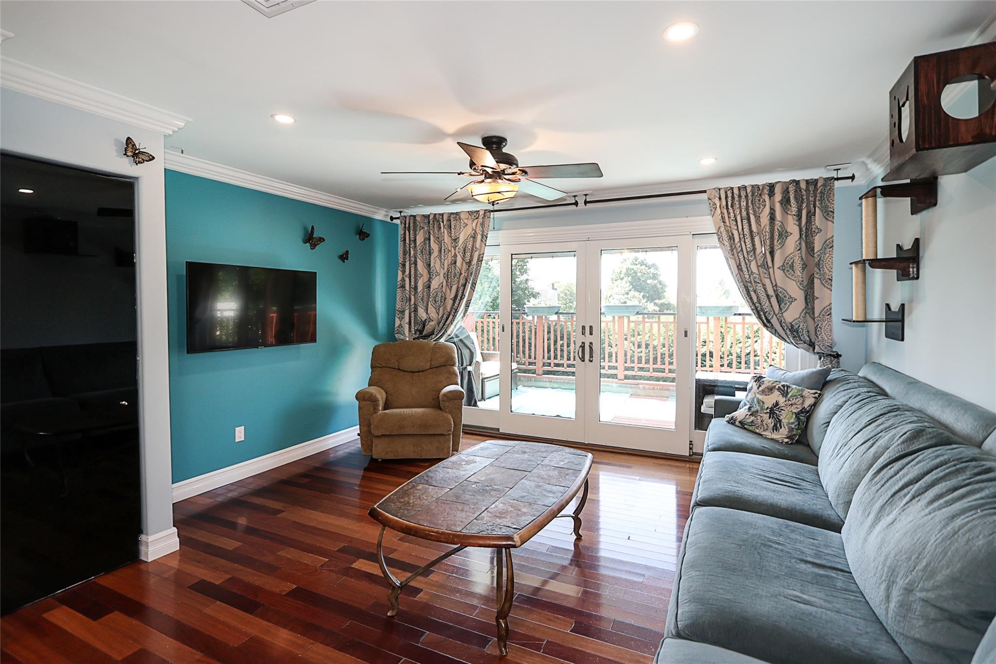 19 Marietta Road, Glen Cove, NY 11542