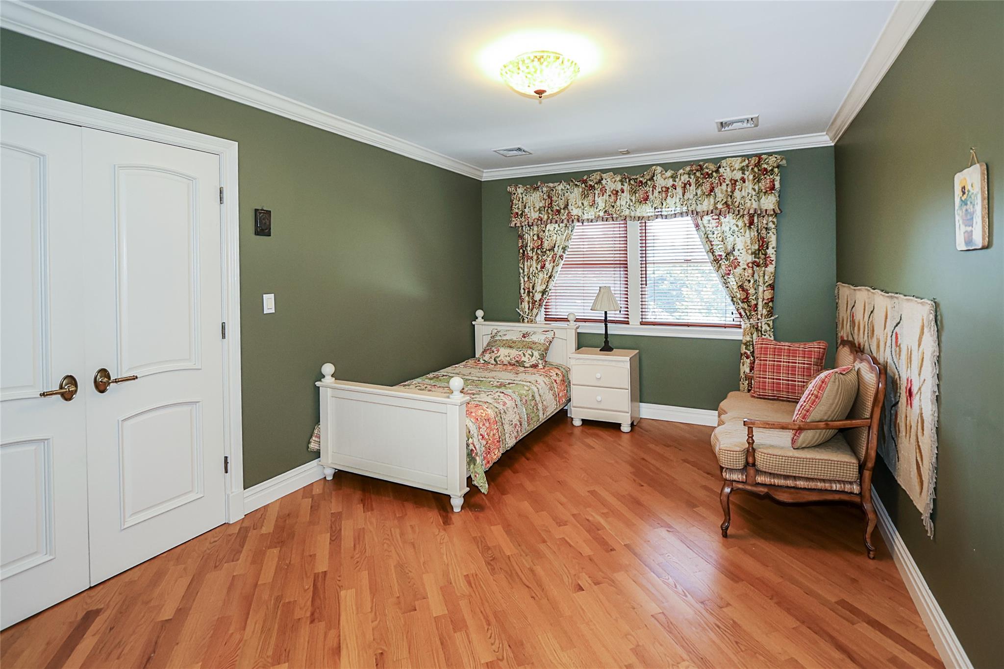 19 Marietta Road, Glen Cove, NY 11542