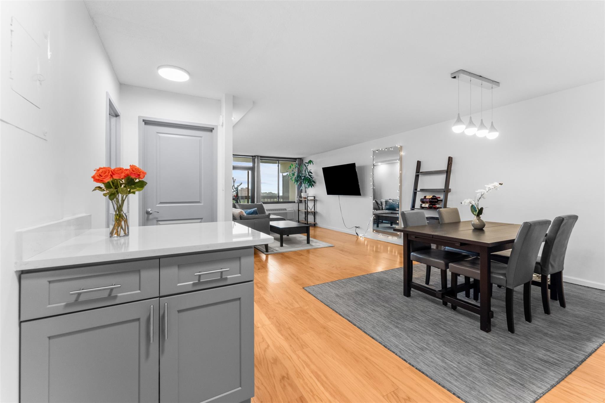 150-38 Union Turnpike # 7R, Flushing, NY 11367
