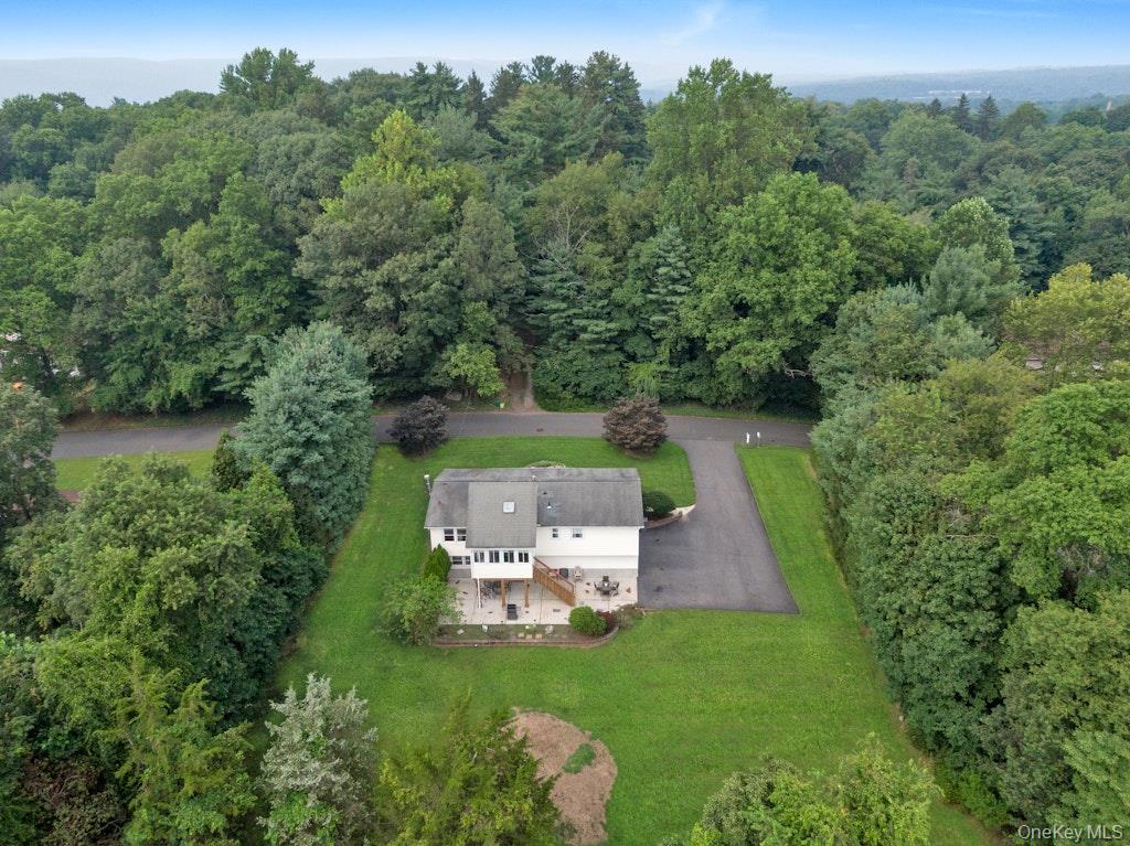 15 Augur Road, Airmont, NY 10901