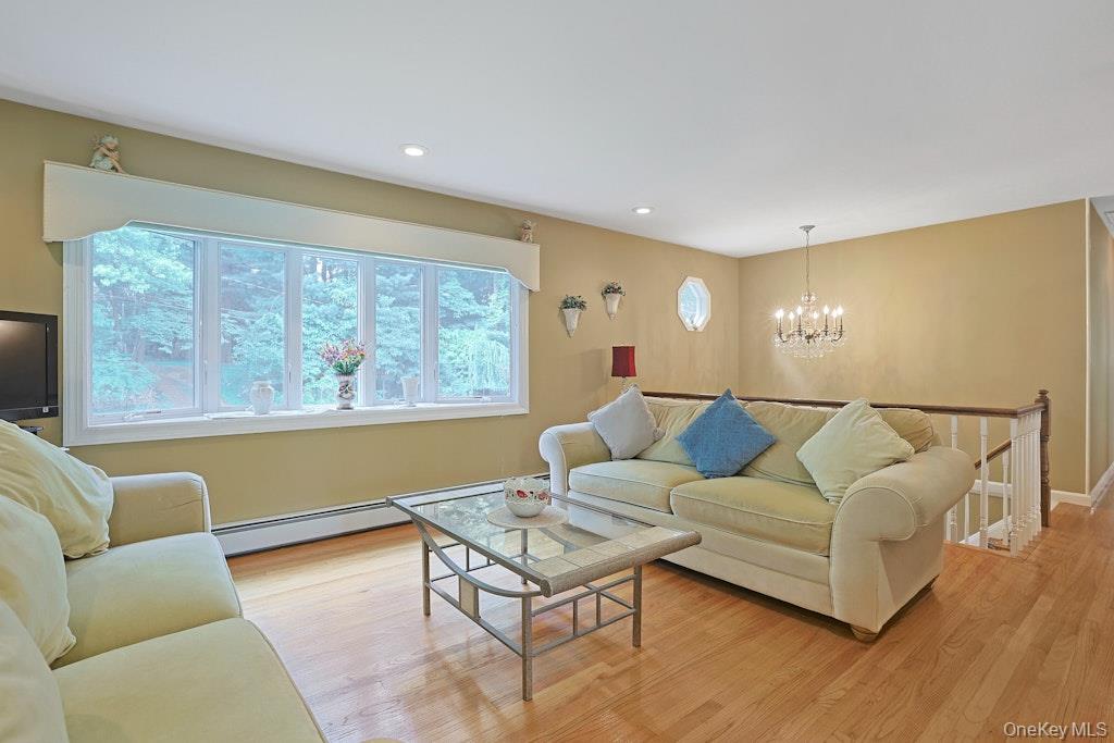 15 Augur Road, Airmont, NY 10901