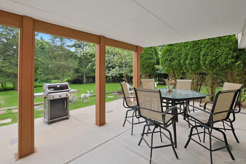 15 Augur Road, Airmont, NY 10901