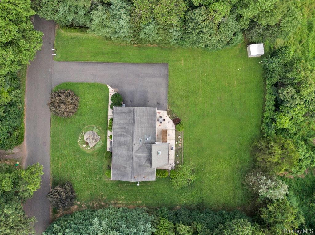 15 Augur Road, Airmont, NY 10901