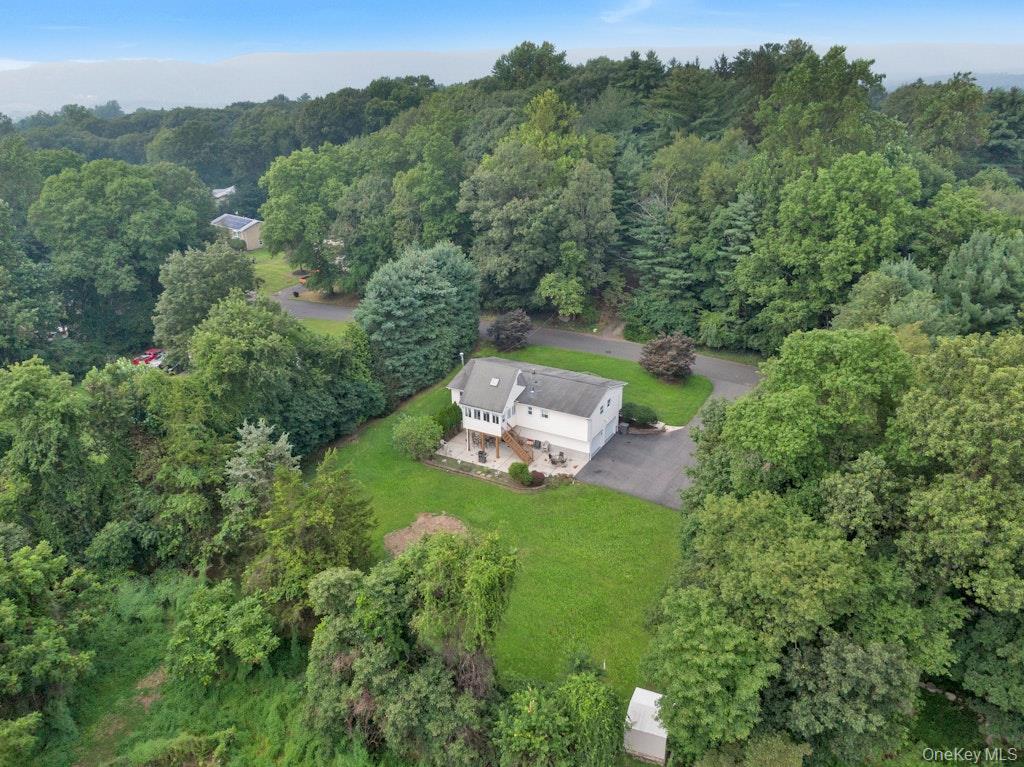 15 Augur Road, Airmont, NY 10901