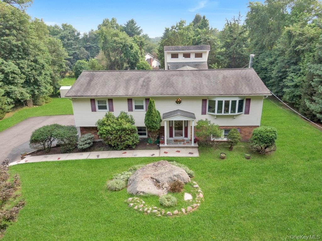 15 Augur Road, Airmont, NY 10901