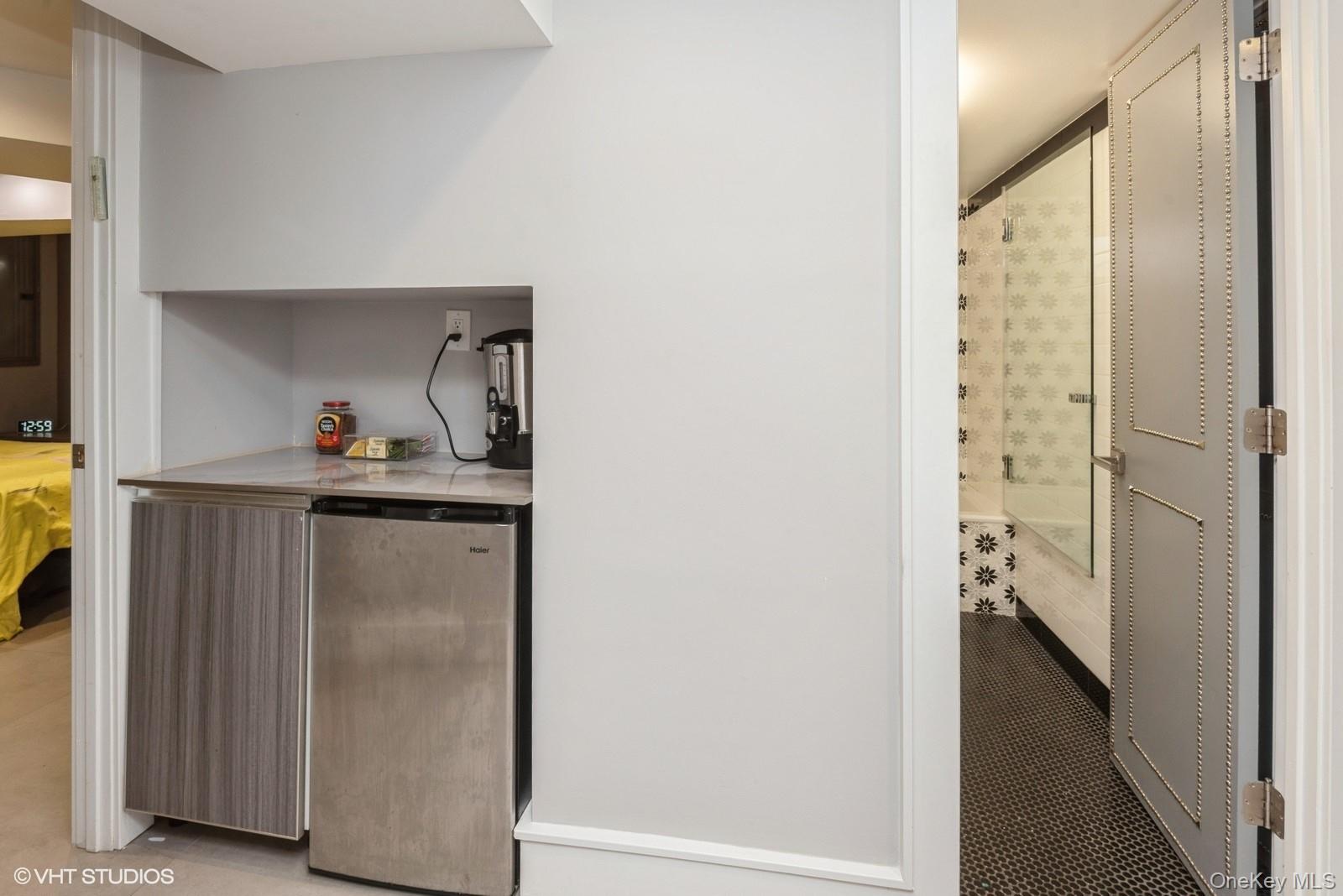 729 Wilson St, North Woodmere, NY 11581