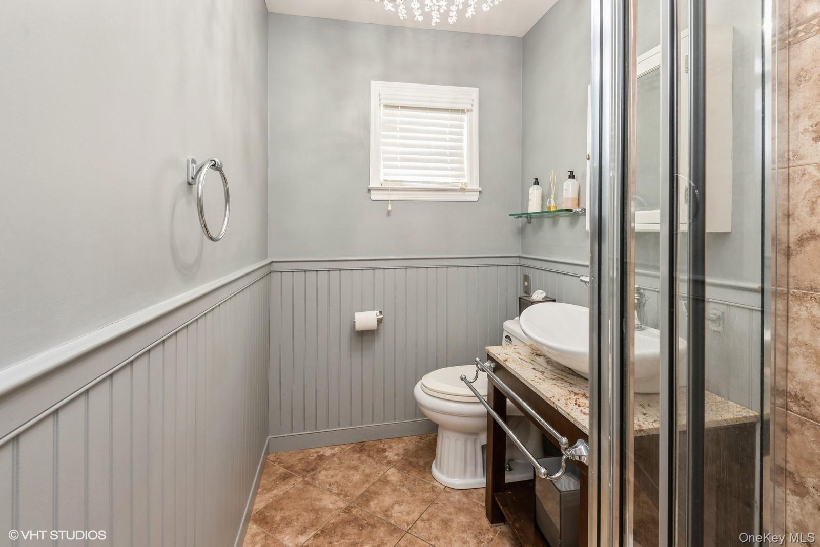 729 Wilson St, North Woodmere, NY 11581