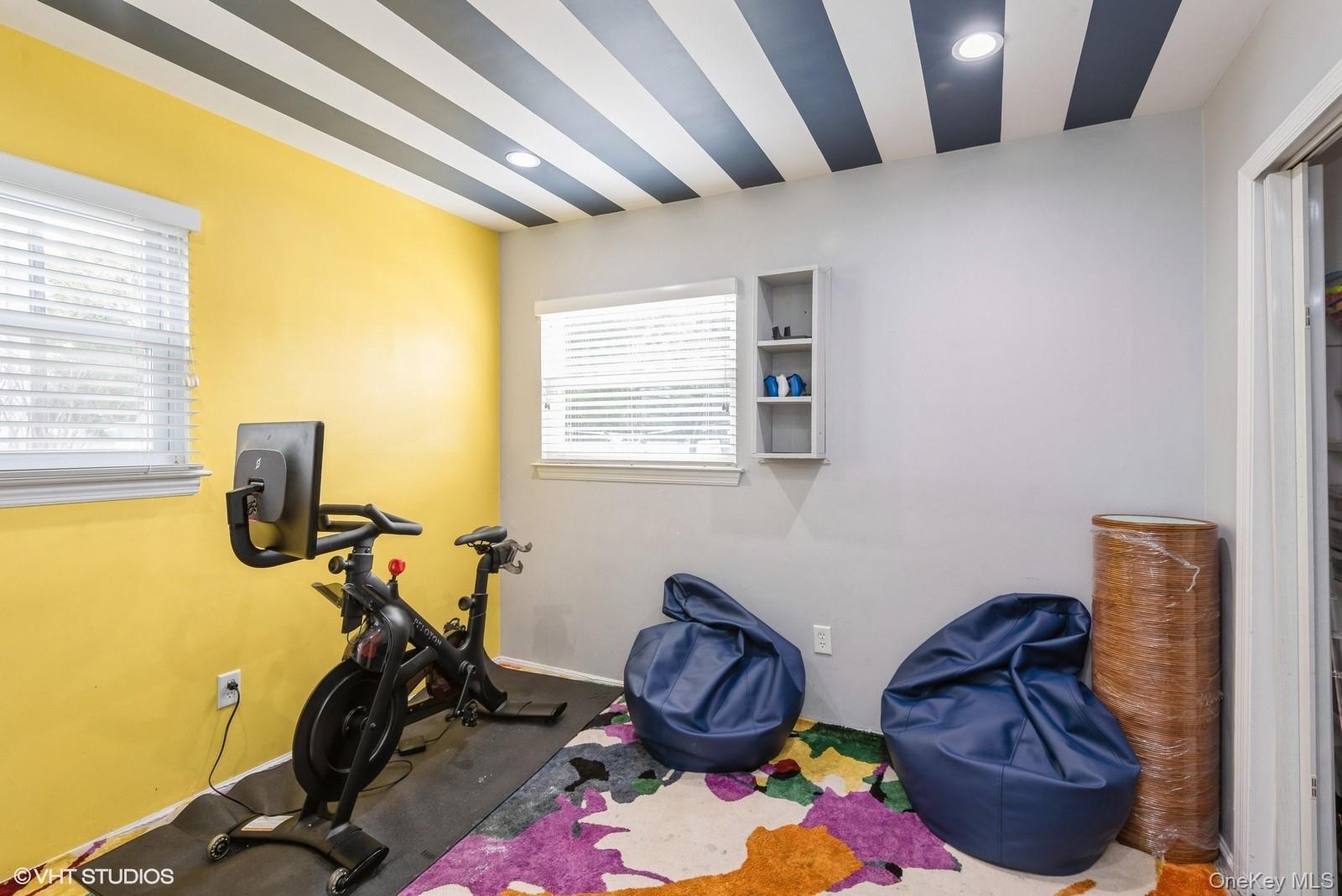 729 Wilson St, North Woodmere, NY 11581