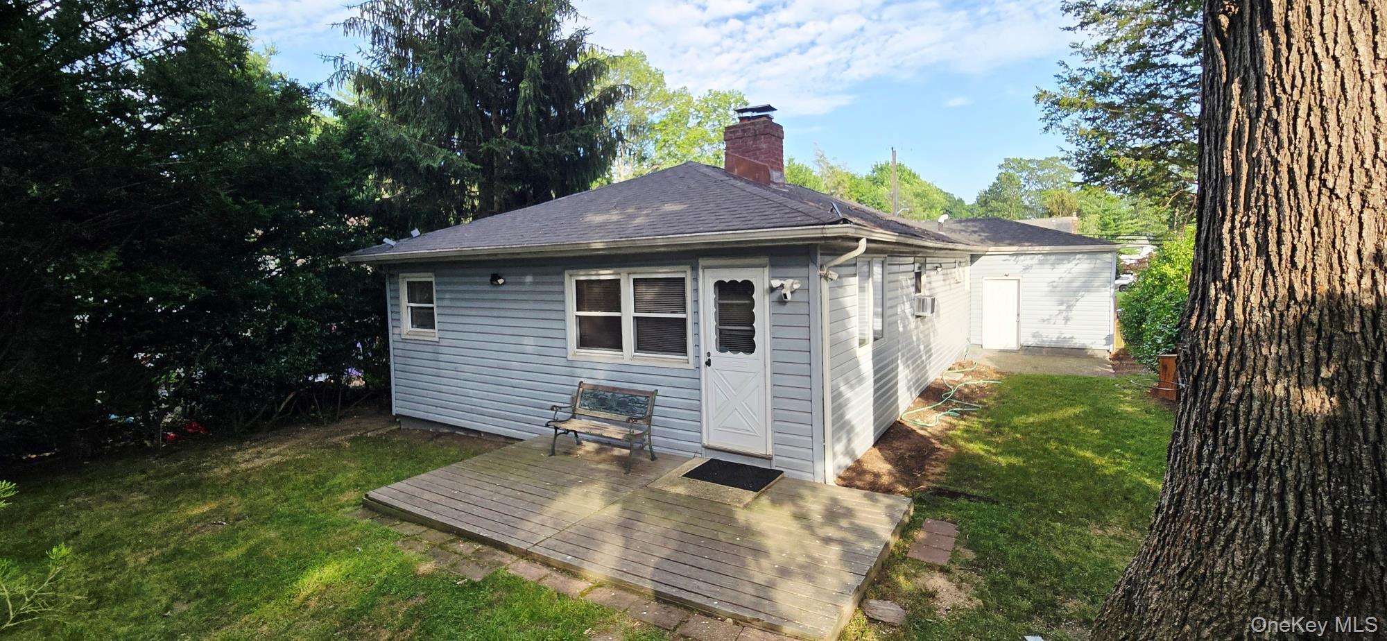 27 Nichols Road, Huntington Station, NY 11746