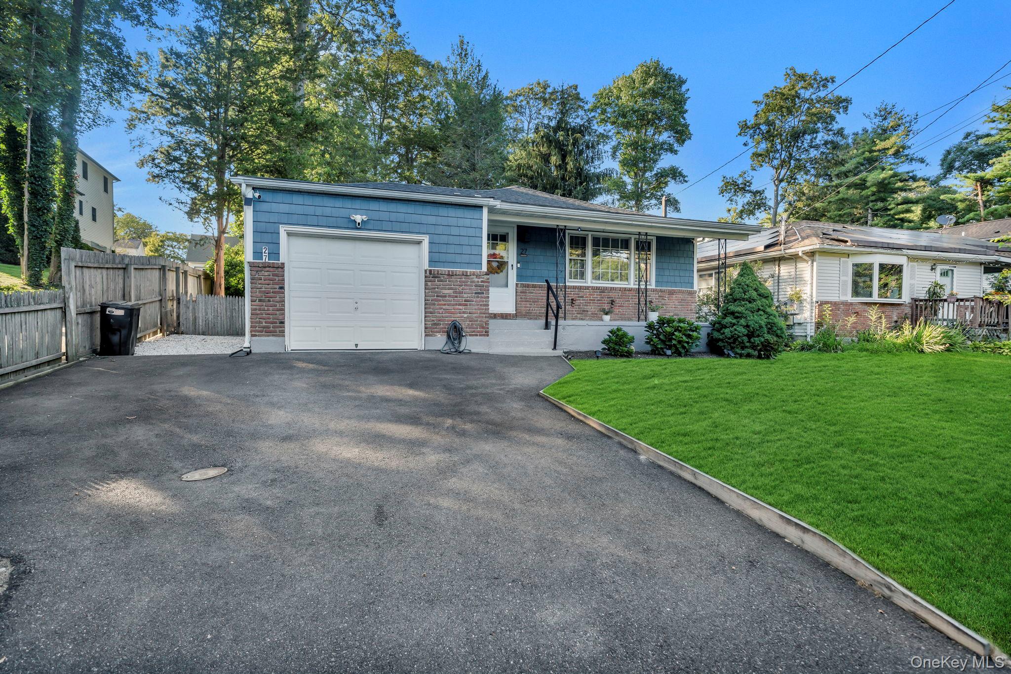 27 Nichols Road, Huntington Station, NY 11746