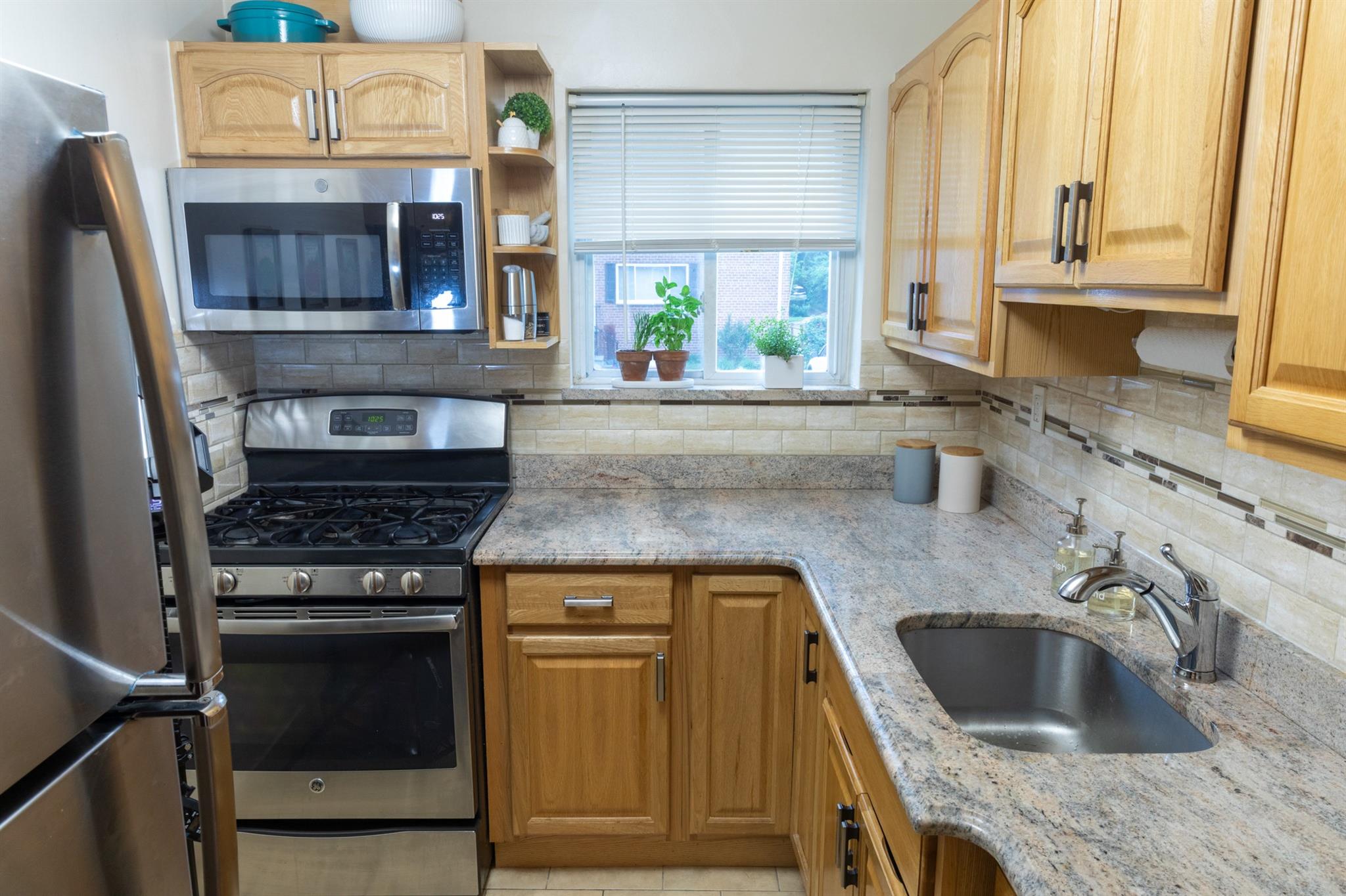 304 Fenimore Road # 7A, Mamaroneck, NY 10543