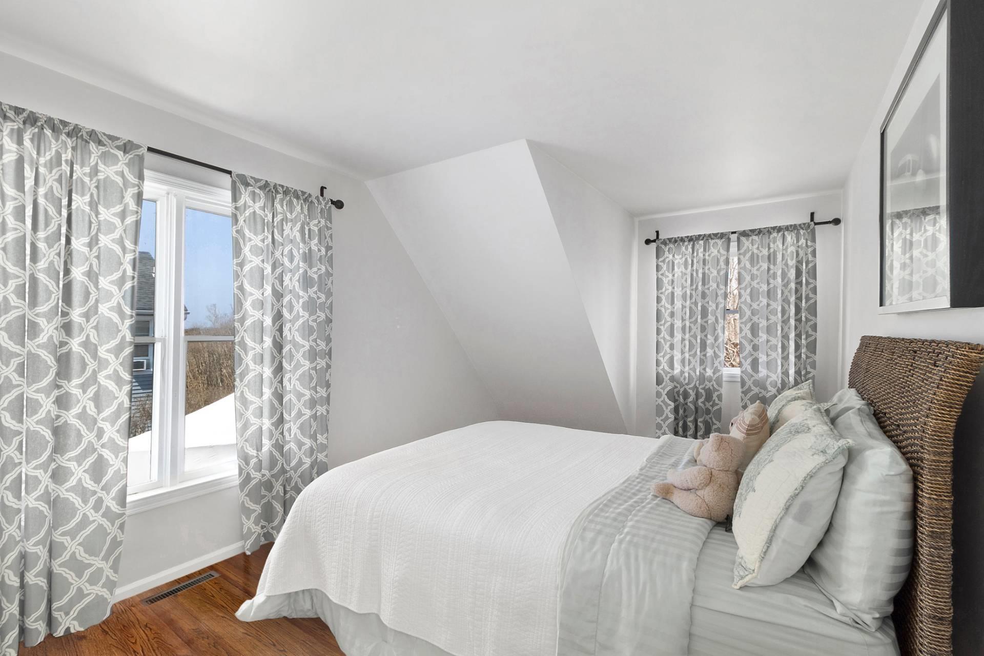 91 Howell Street, Southampton, NY 11968