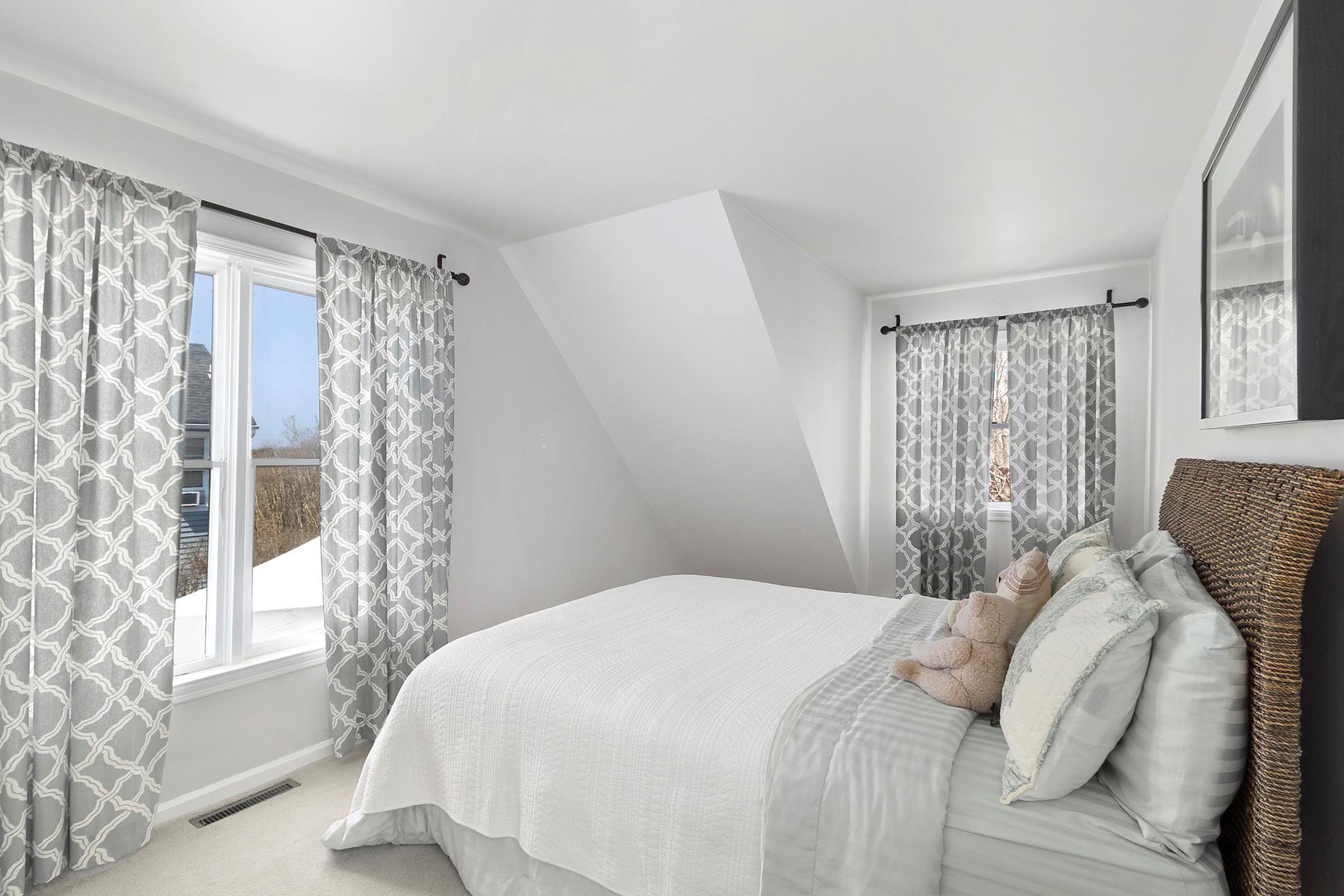 91 Howell Street, Southampton, NY 11968