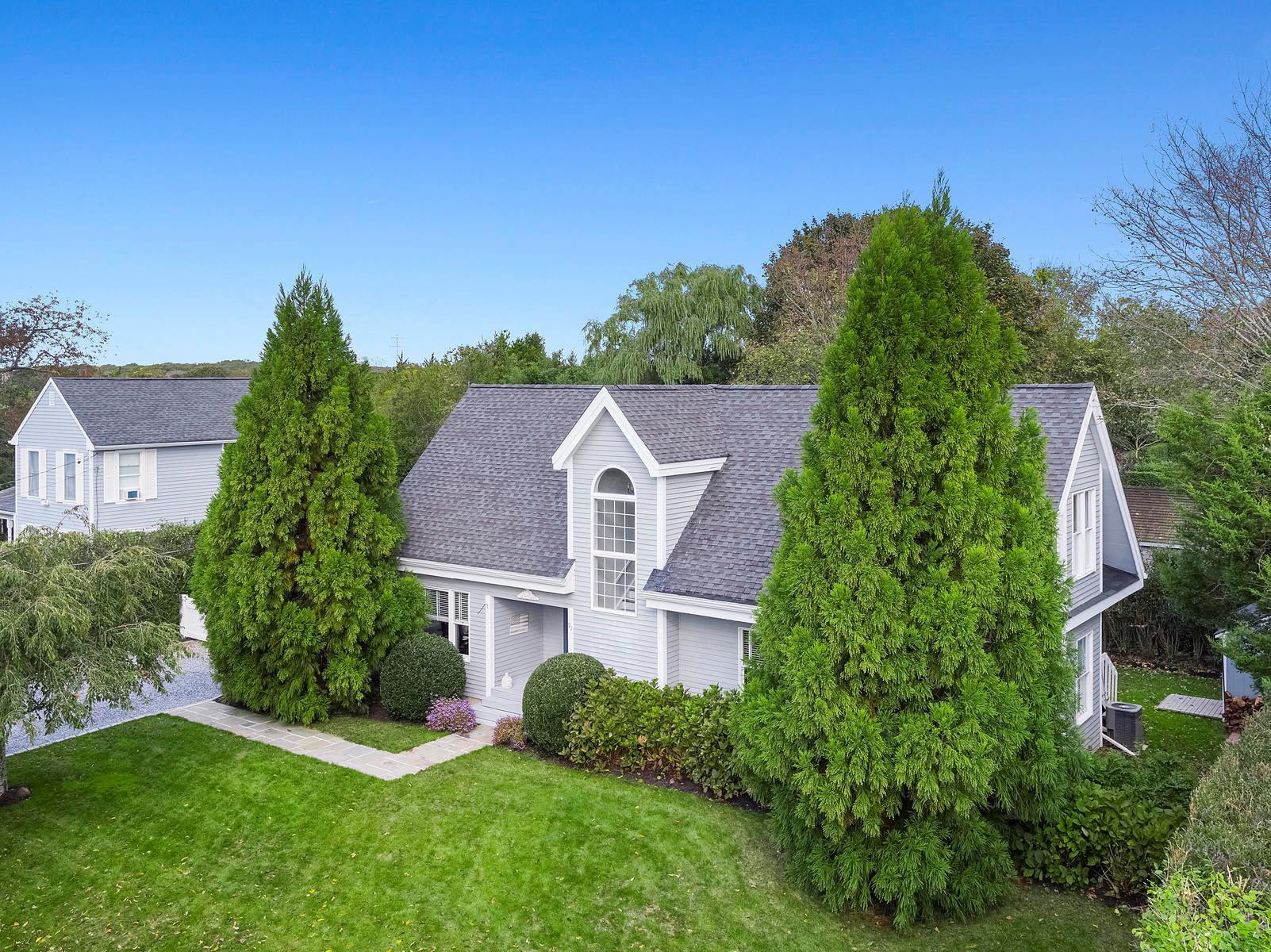 91 Howell Street, Southampton, NY 11968