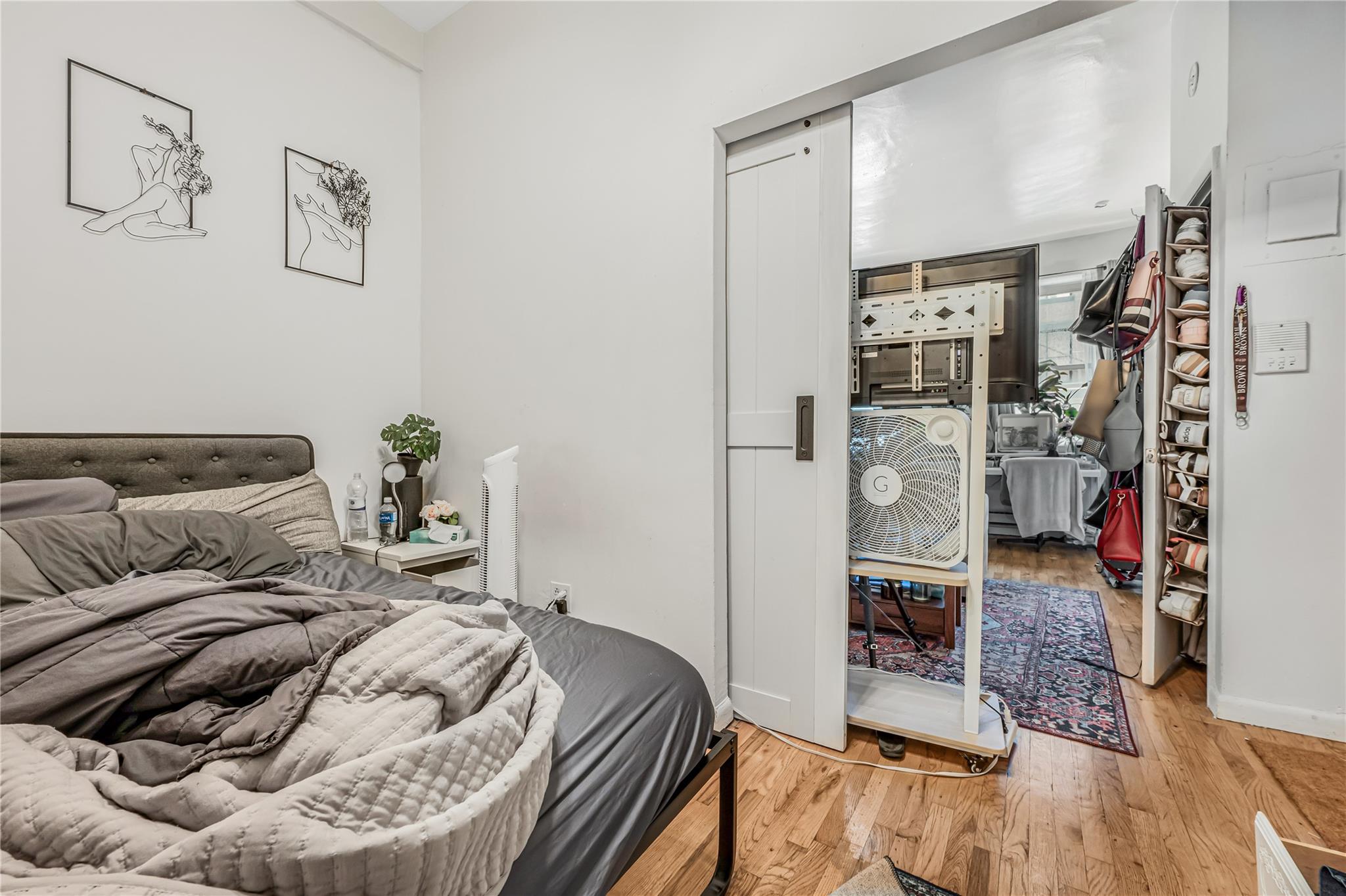 315 W 46 Street, New York (Manhattan), NY 10036