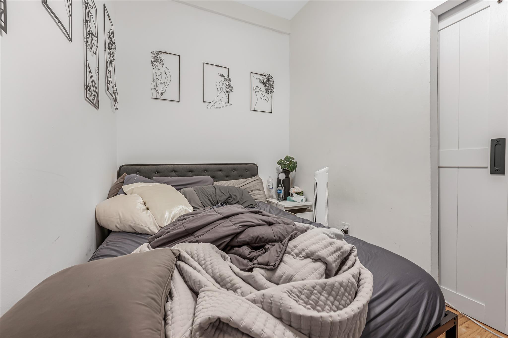 315 W 46 Street, New York (Manhattan), NY 10036